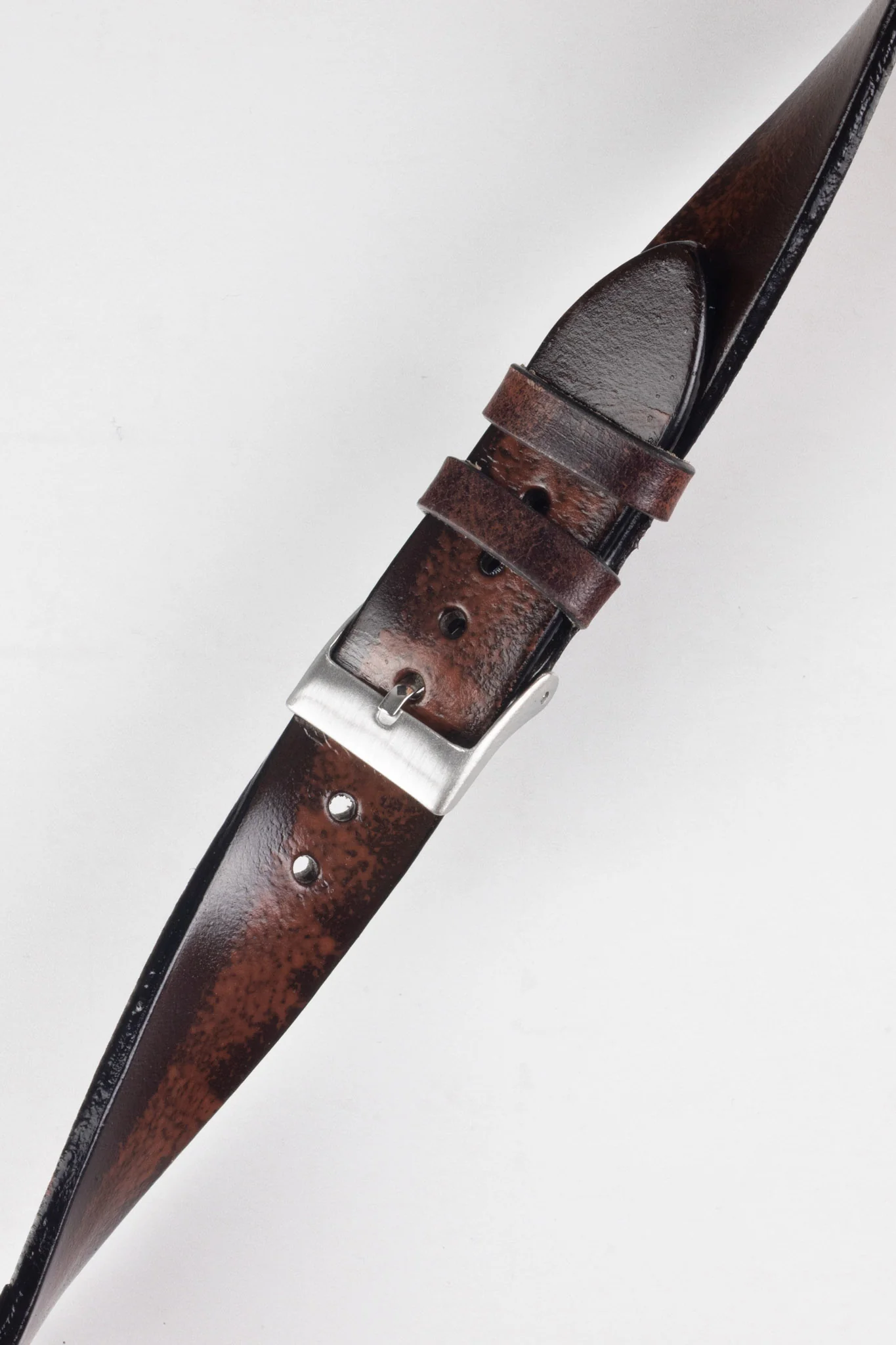 Pebro VENEER Lacquered Vintage Leather Watch Strap in DARK BROWN - Image 5