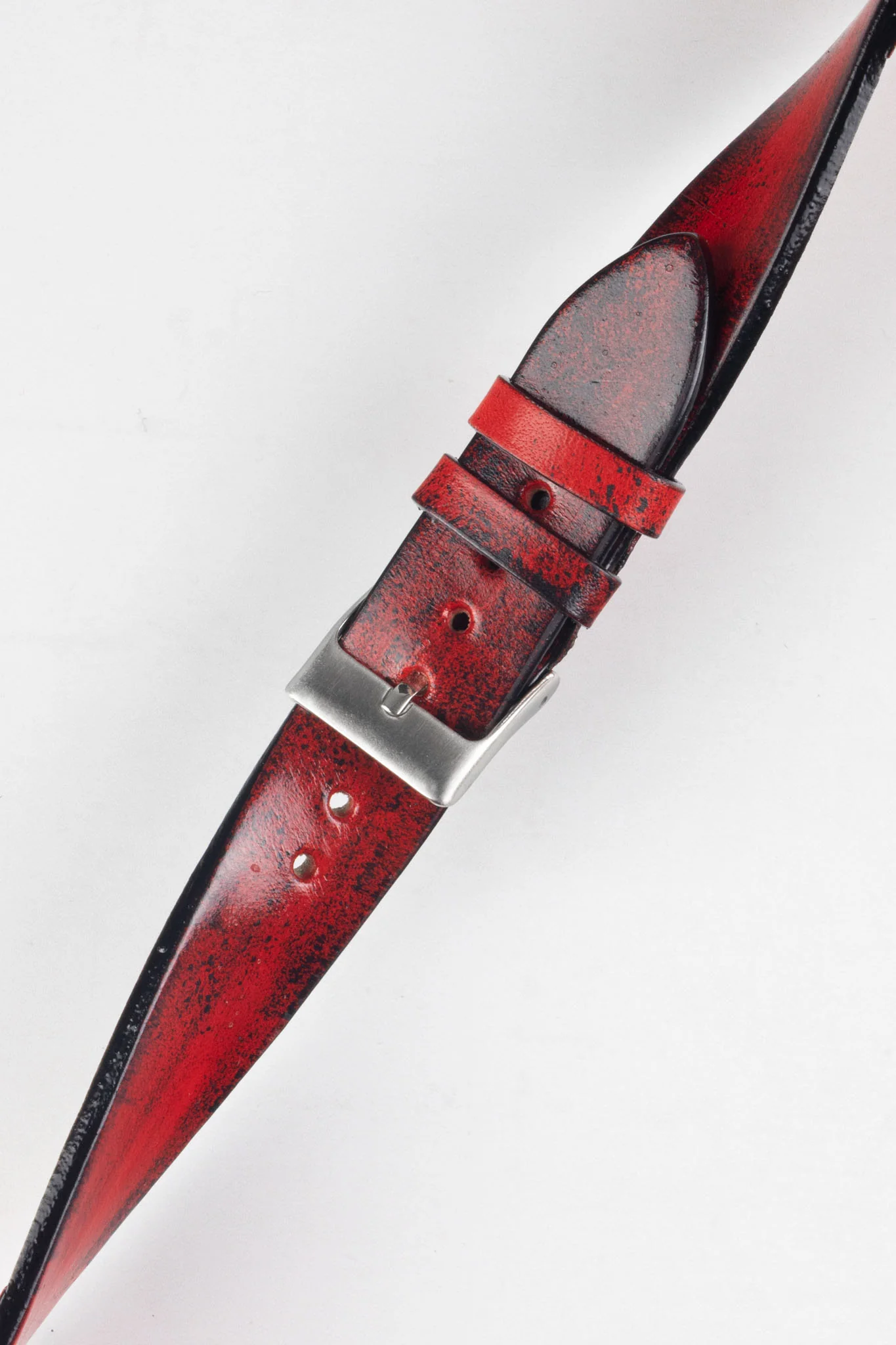 Pebro VENEER Lacquered Vintage Leather Watch Strap in RED - Image 5