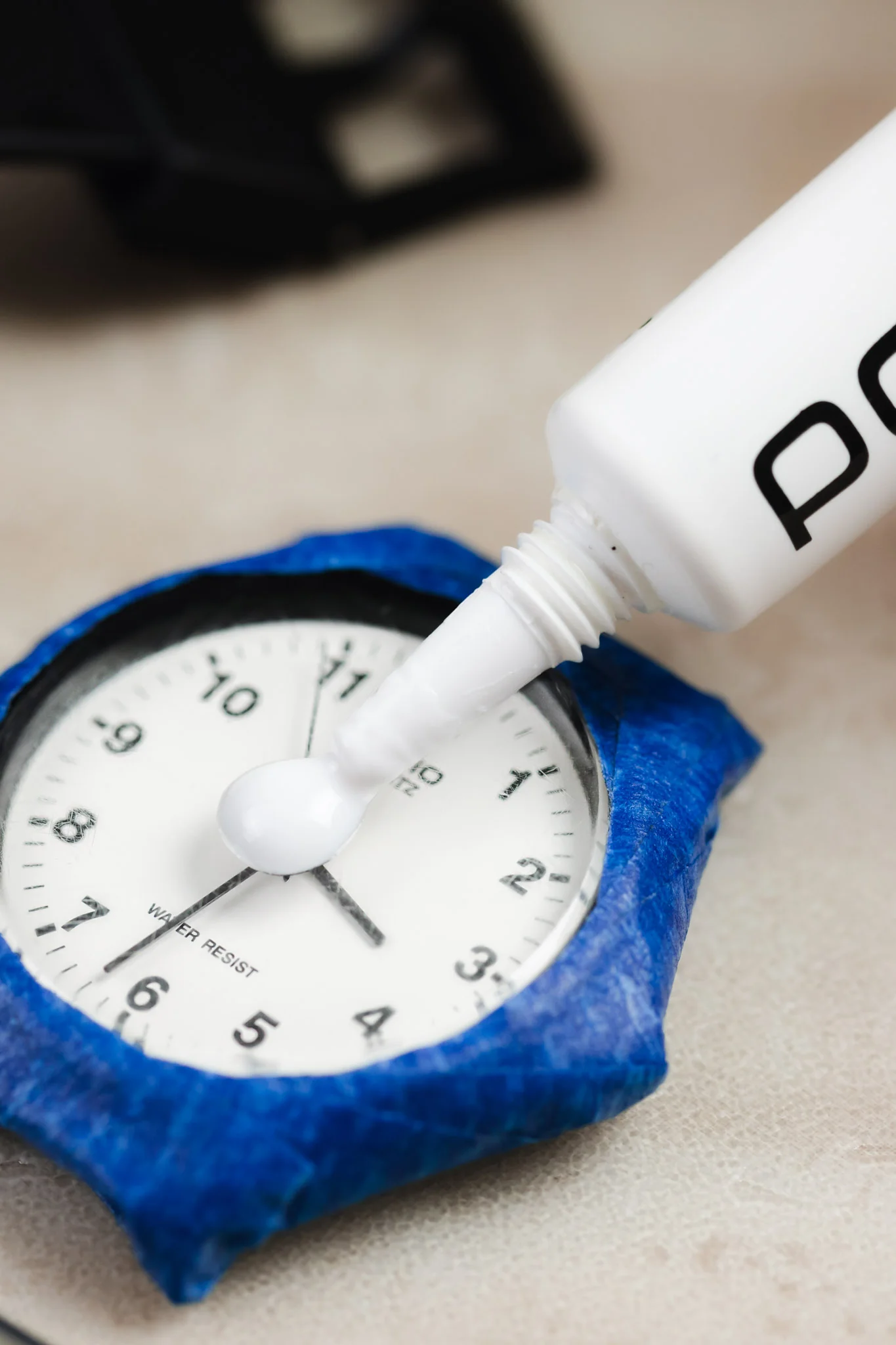 POLYWATCH Acrylic Plastic Scratch Remover Polish - Image 4