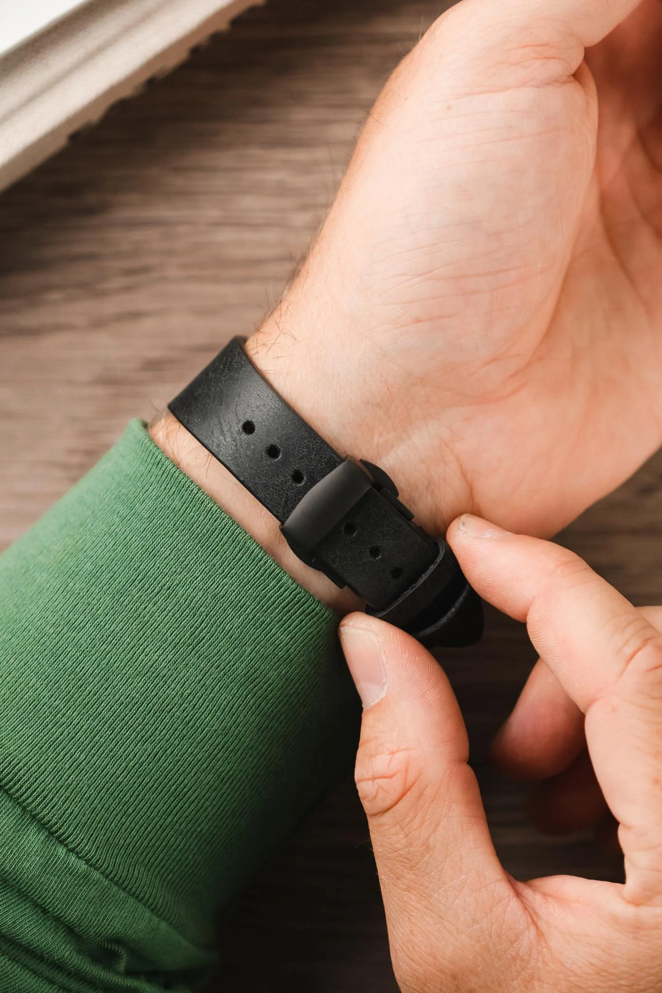 PUSH-BUTTON Deployment Clasp in PVD BLACK - Image 6