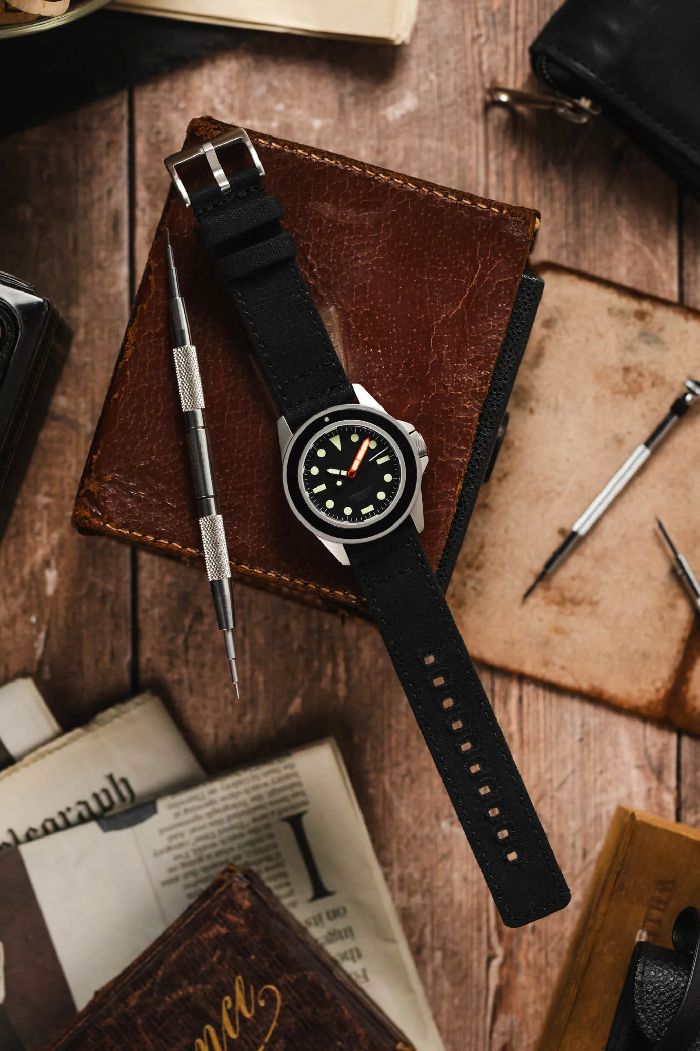Quick-Release Canvas Watch Strap in BLACK - Image 10