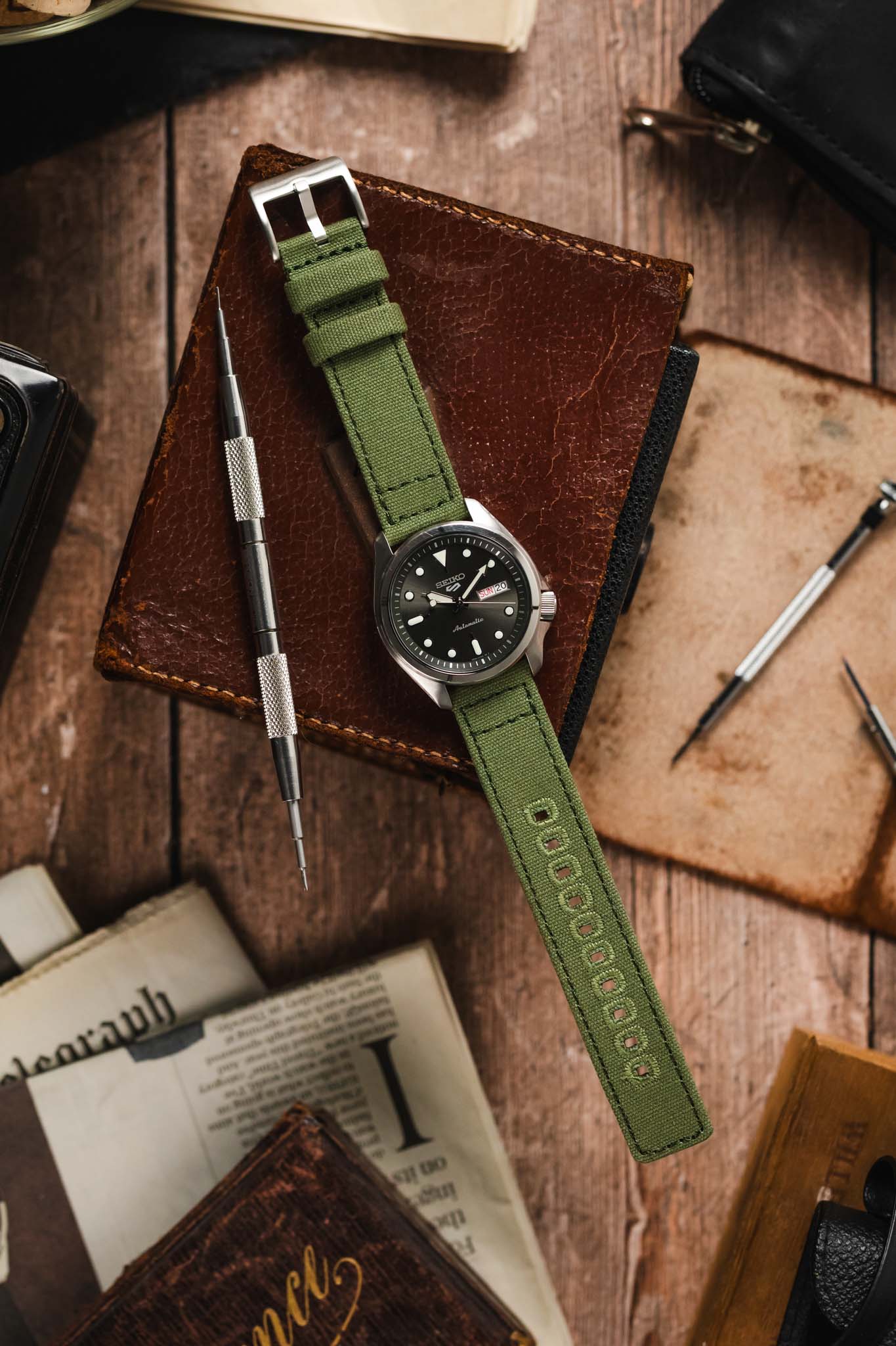 Quick-Release Canvas Watch Strap in GREEN - Image 10