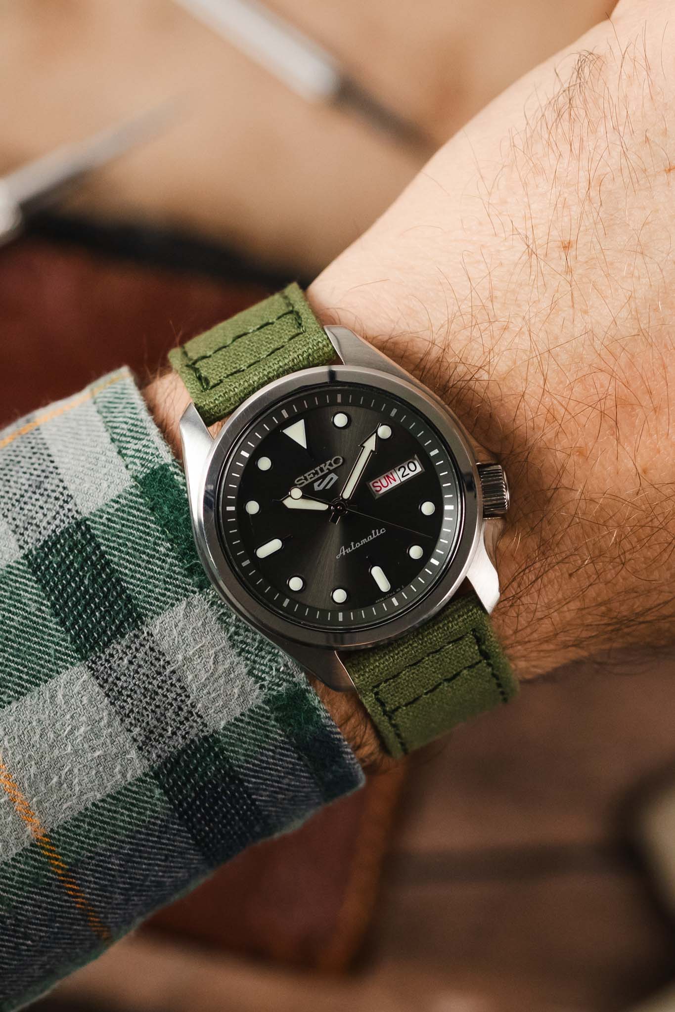 Quick-Release Canvas Watch Strap in GREEN - Image 2