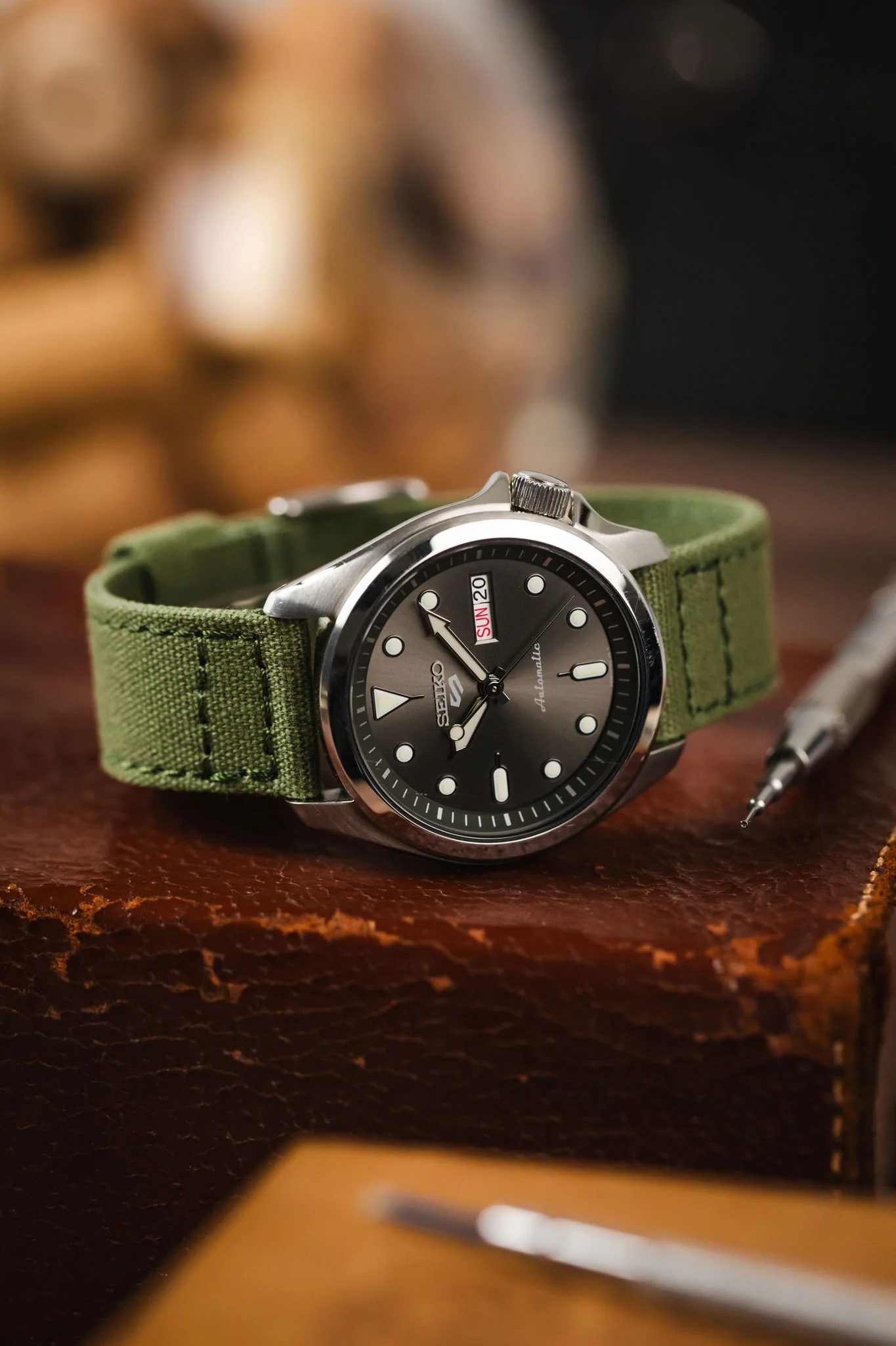 Quick-Release Canvas Watch Strap in GREEN - Image 4