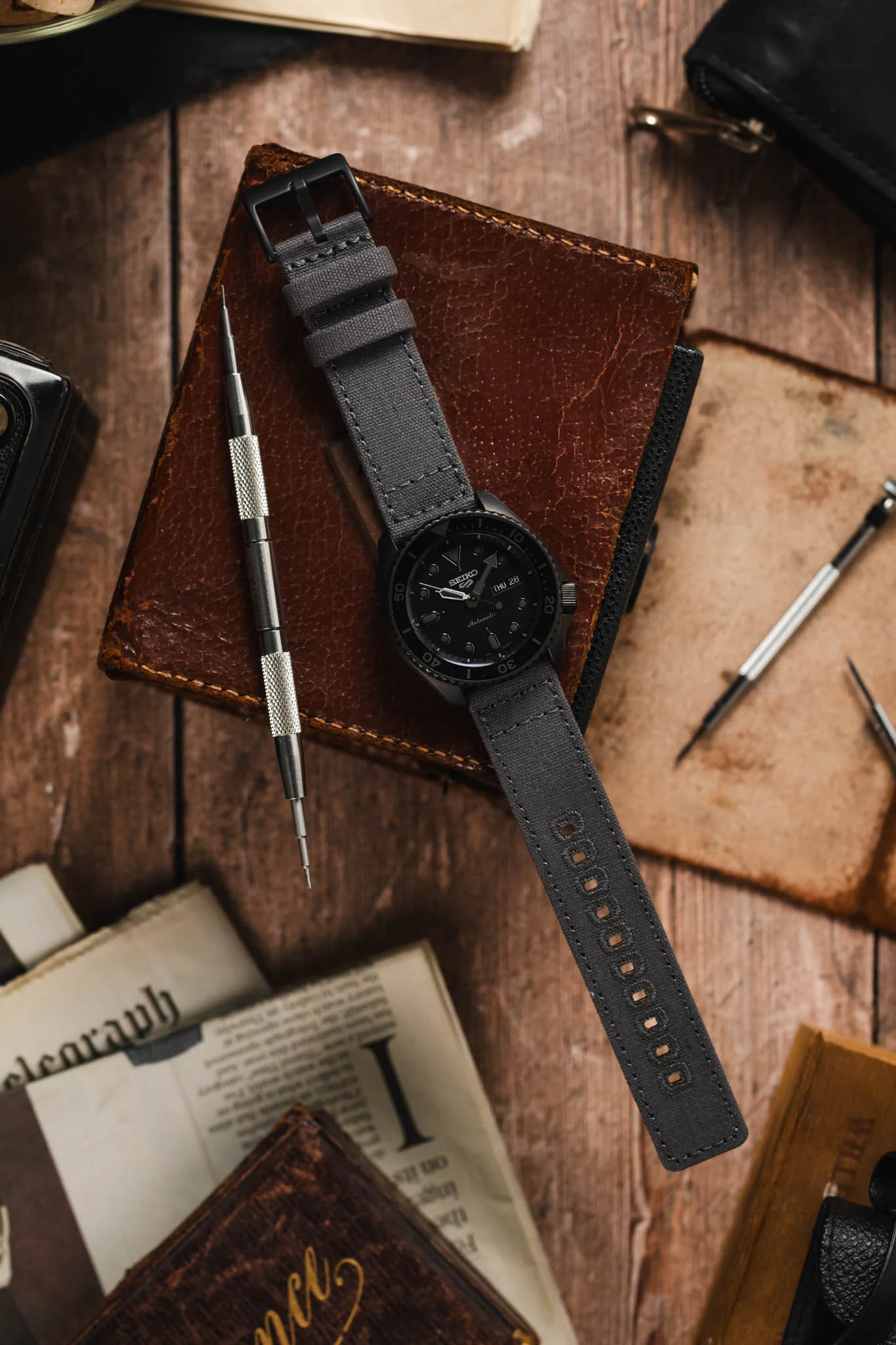 Quick-Release Canvas Watch Strap in GREY - Image 10