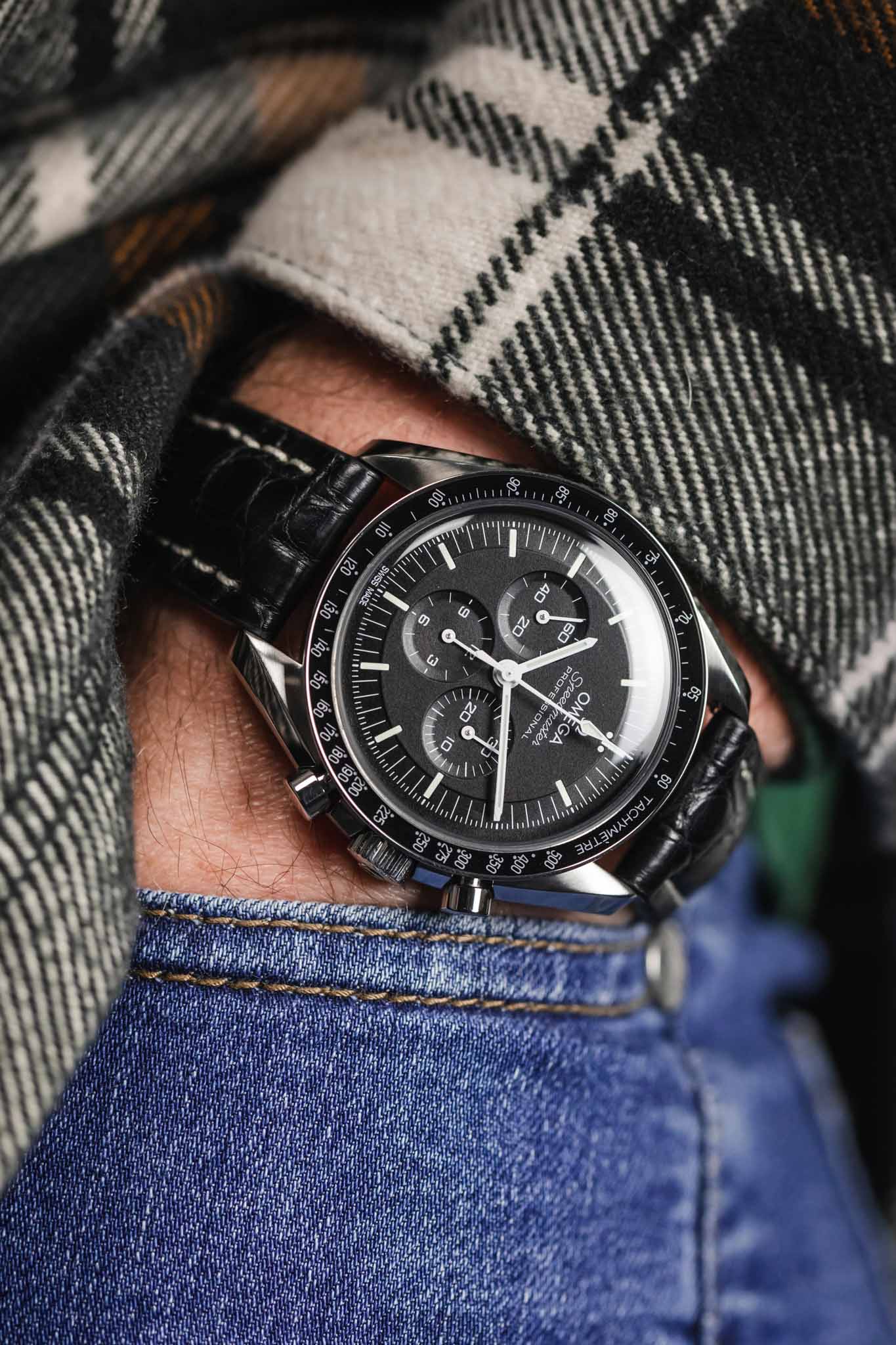 RIOS1931 AMBASSADOR Genuine Alligator Flank Padded Watch Strap in BLACK - Image 6