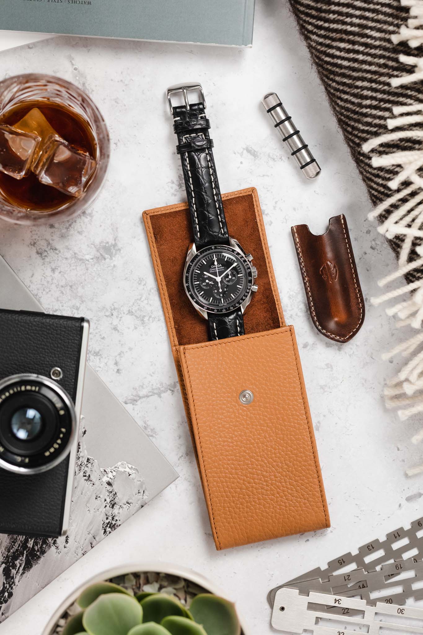 RIOS1931 AMBASSADOR Genuine Alligator Flank Padded Watch Strap in BLACK - Image 9