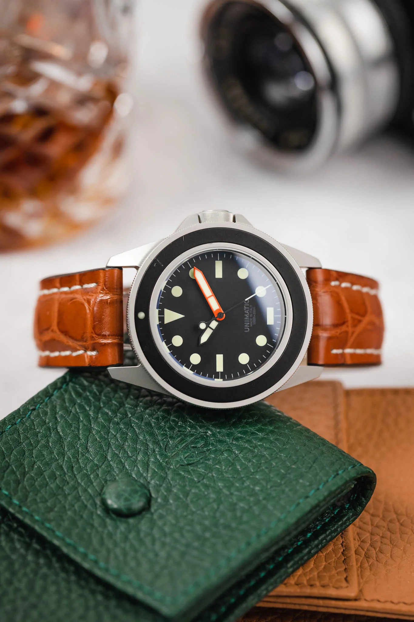RIOS1931 AMBASSADOR Genuine Alligator Flank Padded Watch Strap in COGNAC - Image 4