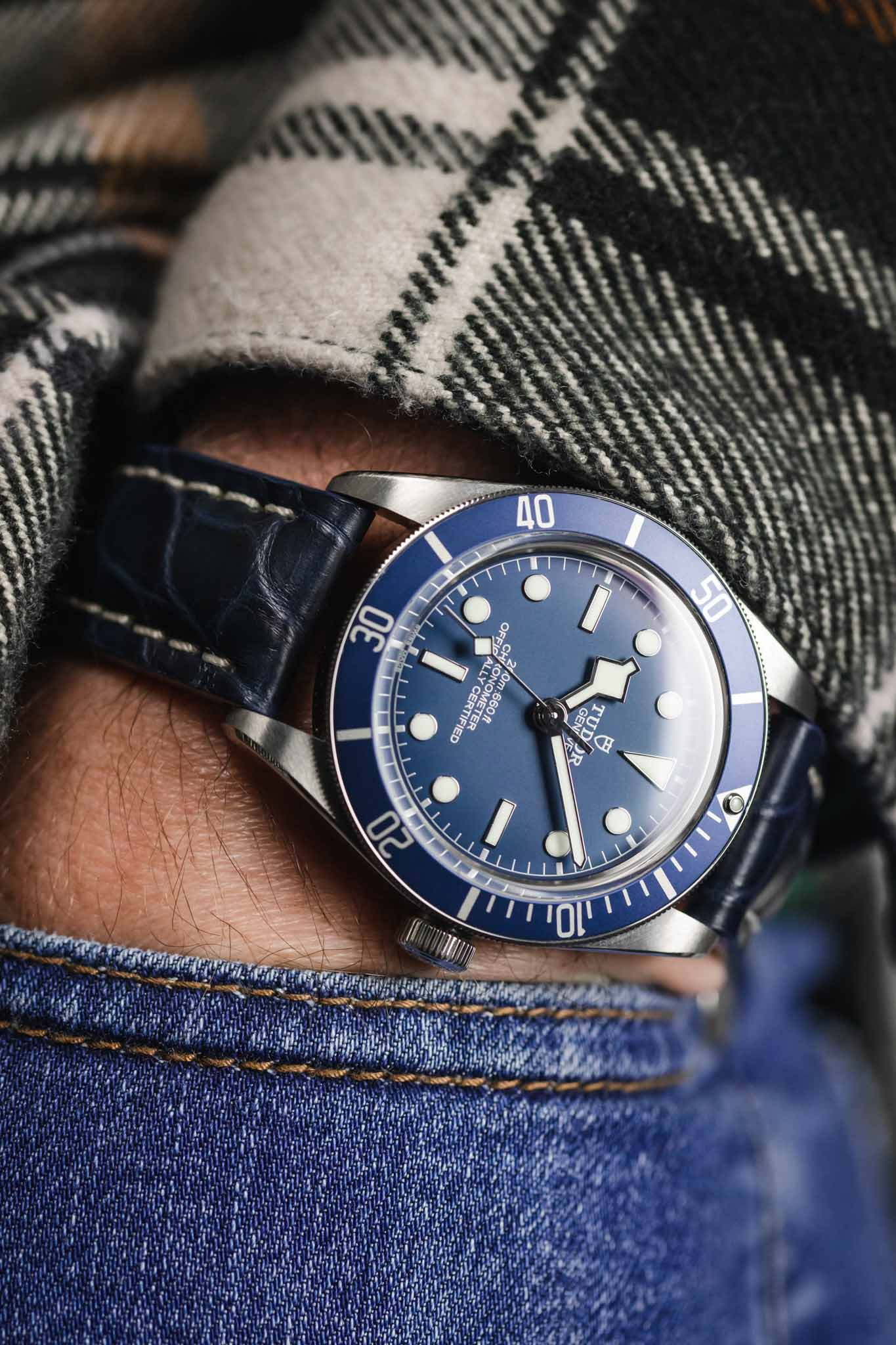 RIOS1931 AMBASSADOR Genuine Alligator Flank Padded Watch Strap in OCEAN BLUE - Image 6