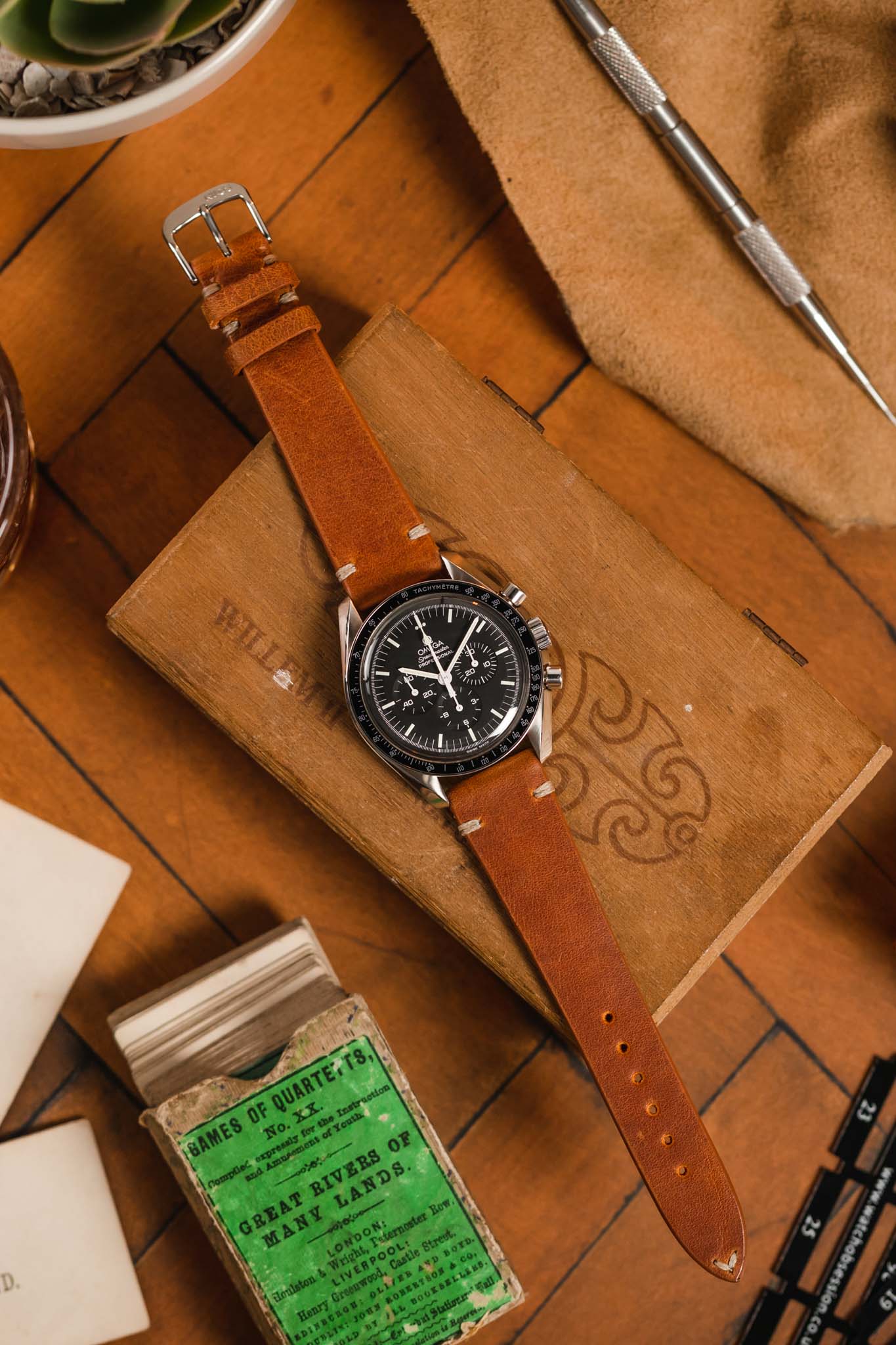 RIOS1931 BEDFORD Genuine Vintage Leather Watch Strap in COGNAC - Image 4