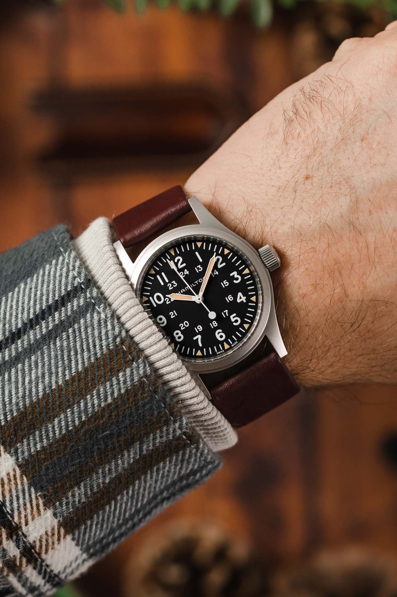 RIOS1931 CLASSIC Low-Profile Leather Watch Strap in BURGUNDY - Image 2