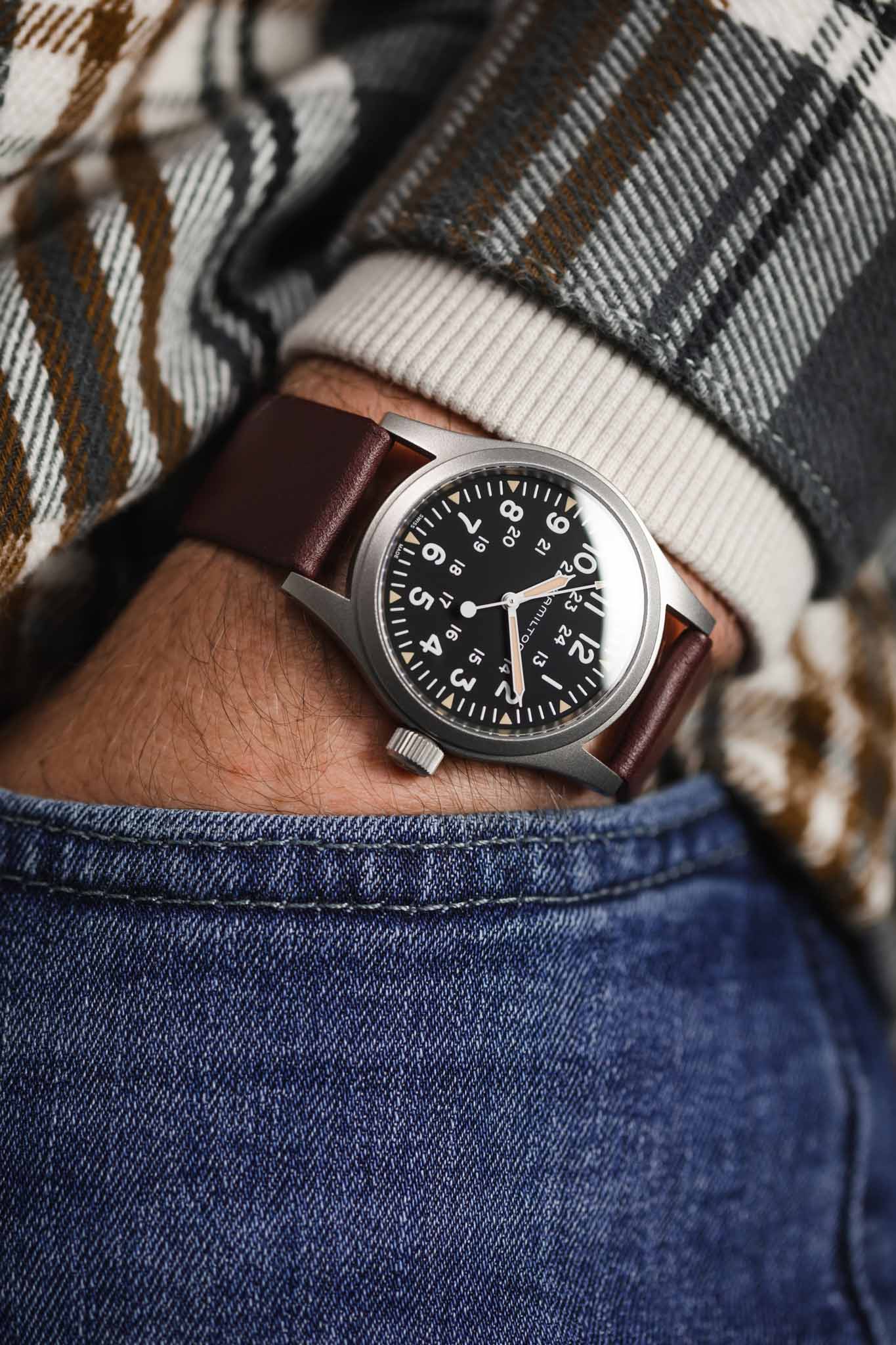RIOS1931 CLASSIC Low-Profile Leather Watch Strap in BURGUNDY - Image 6