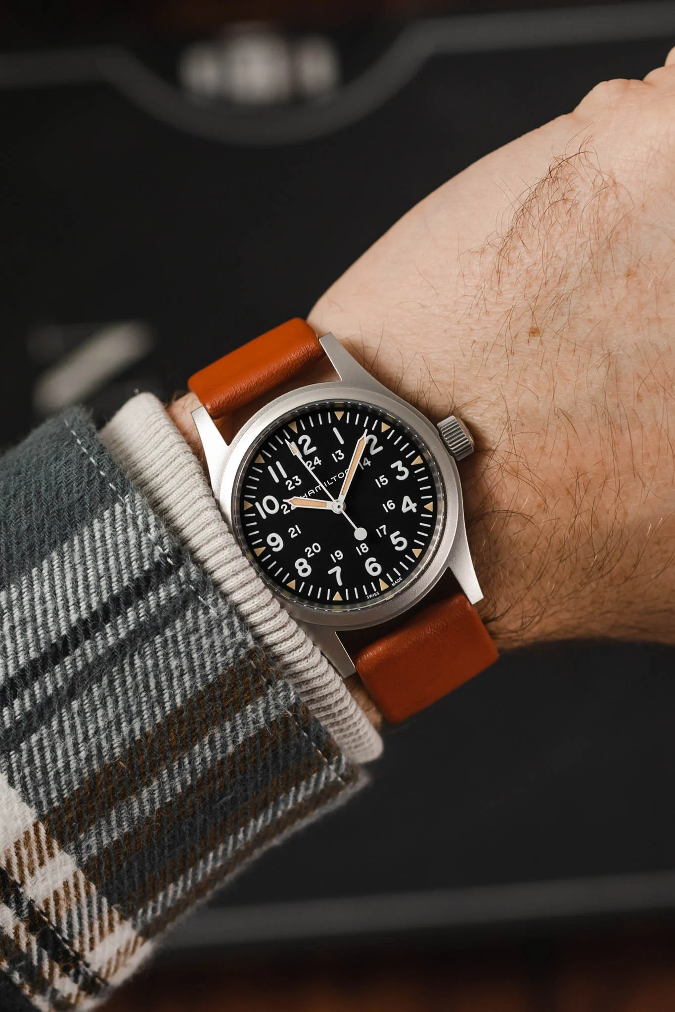 RIOS1931 CLASSIC Low-Profile Leather Watch Strap in COGNAC - Image 2