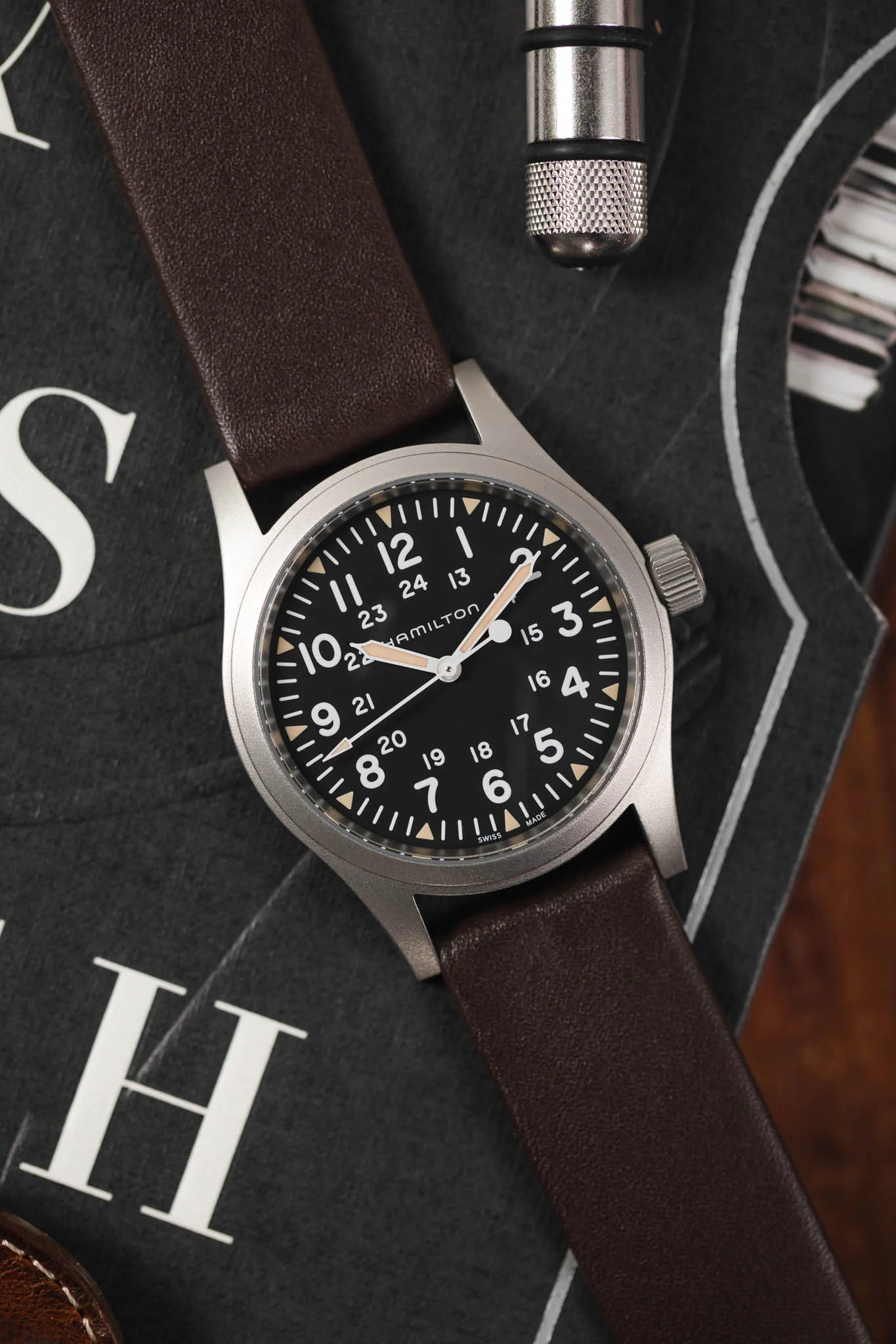 RIOS1931 CLASSIC Low-Profile Leather Watch Strap in MOCHA - Image 4