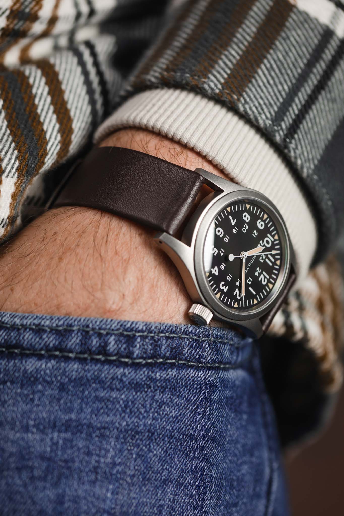 RIOS1931 CLASSIC Low-Profile Leather Watch Strap in MOCHA - Image 6