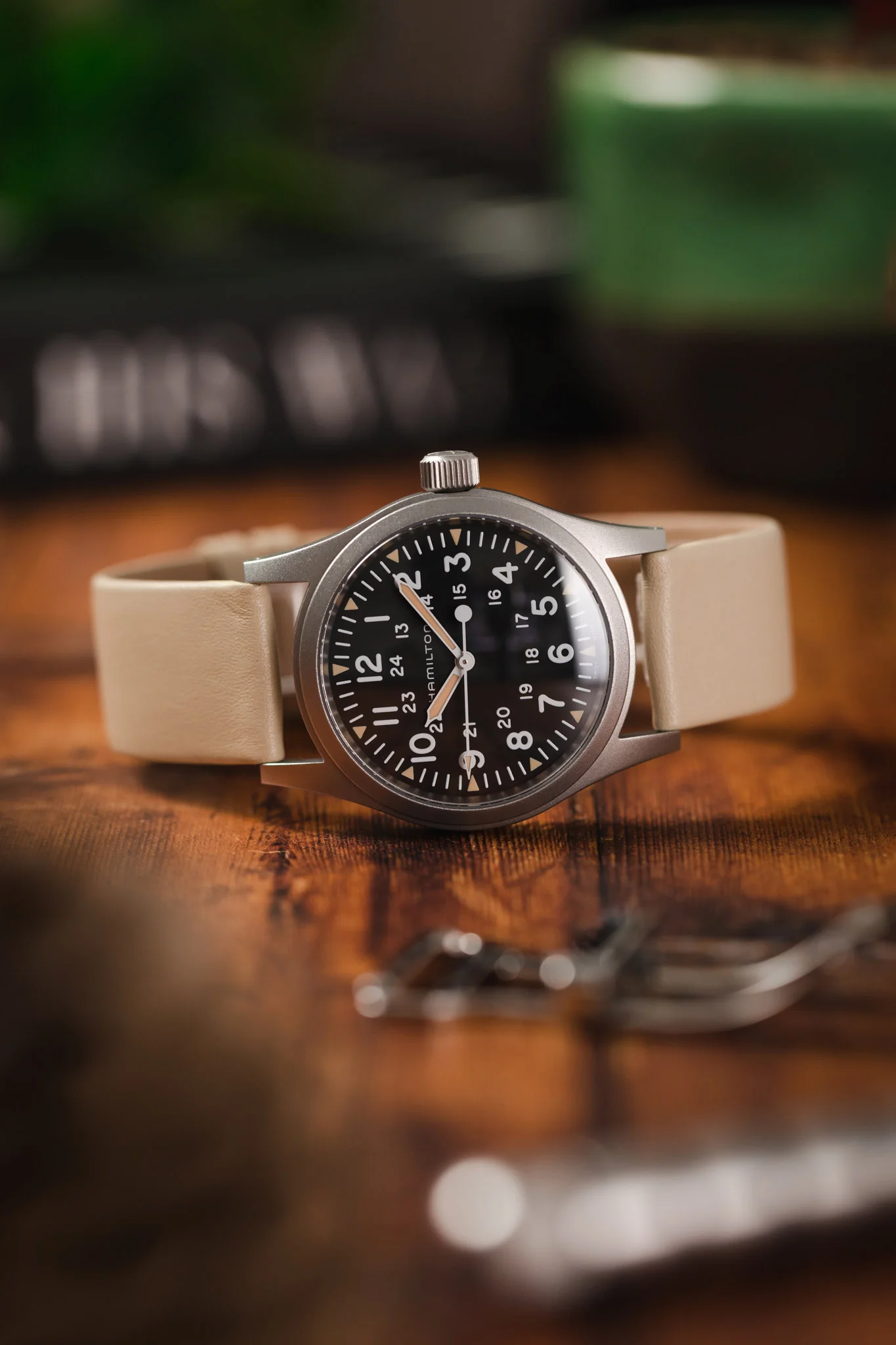RIOS1931 CLASSIC Low-Profile Leather Watch Strap in SAND - Image 4