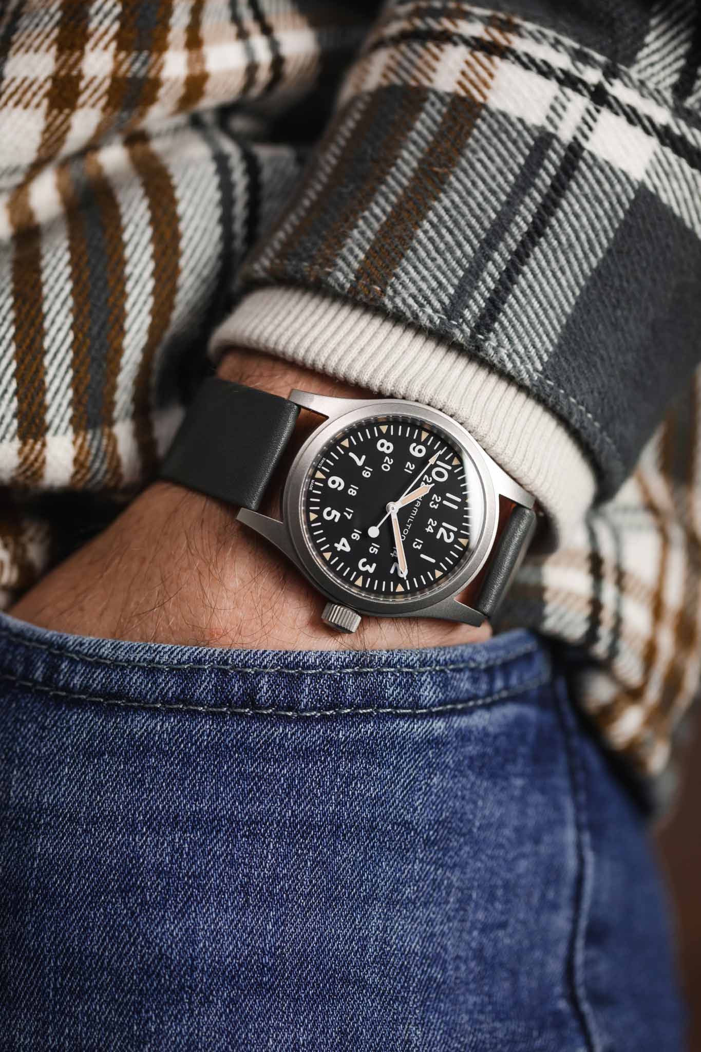 RIOS1931 CLASSIC Low-Profile Leather Watch Strap in STONE GREY - Image 6