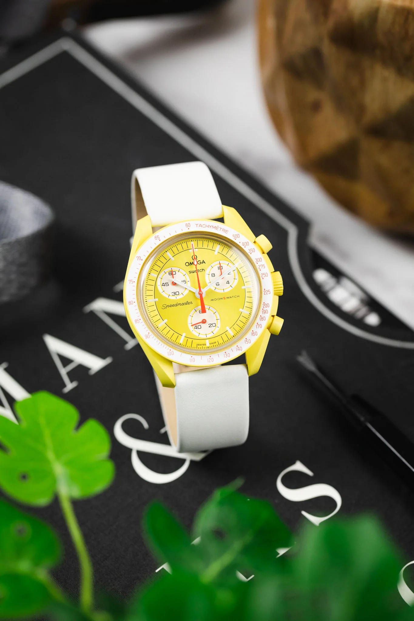 RIOS1931 CLASSIC Low-Profile Leather Watch Strap in WHITE - Image 3
