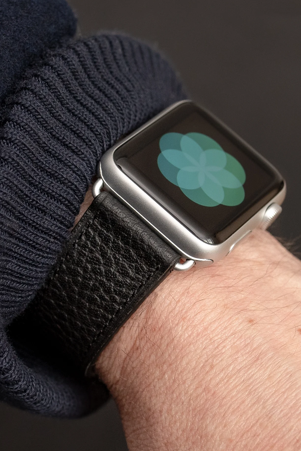 RIOS1931 CONNECT Buffalo Leather Watch Strap for 42 / 44 / 45mm / Ultra Apple Watch in BLACK - Image 2