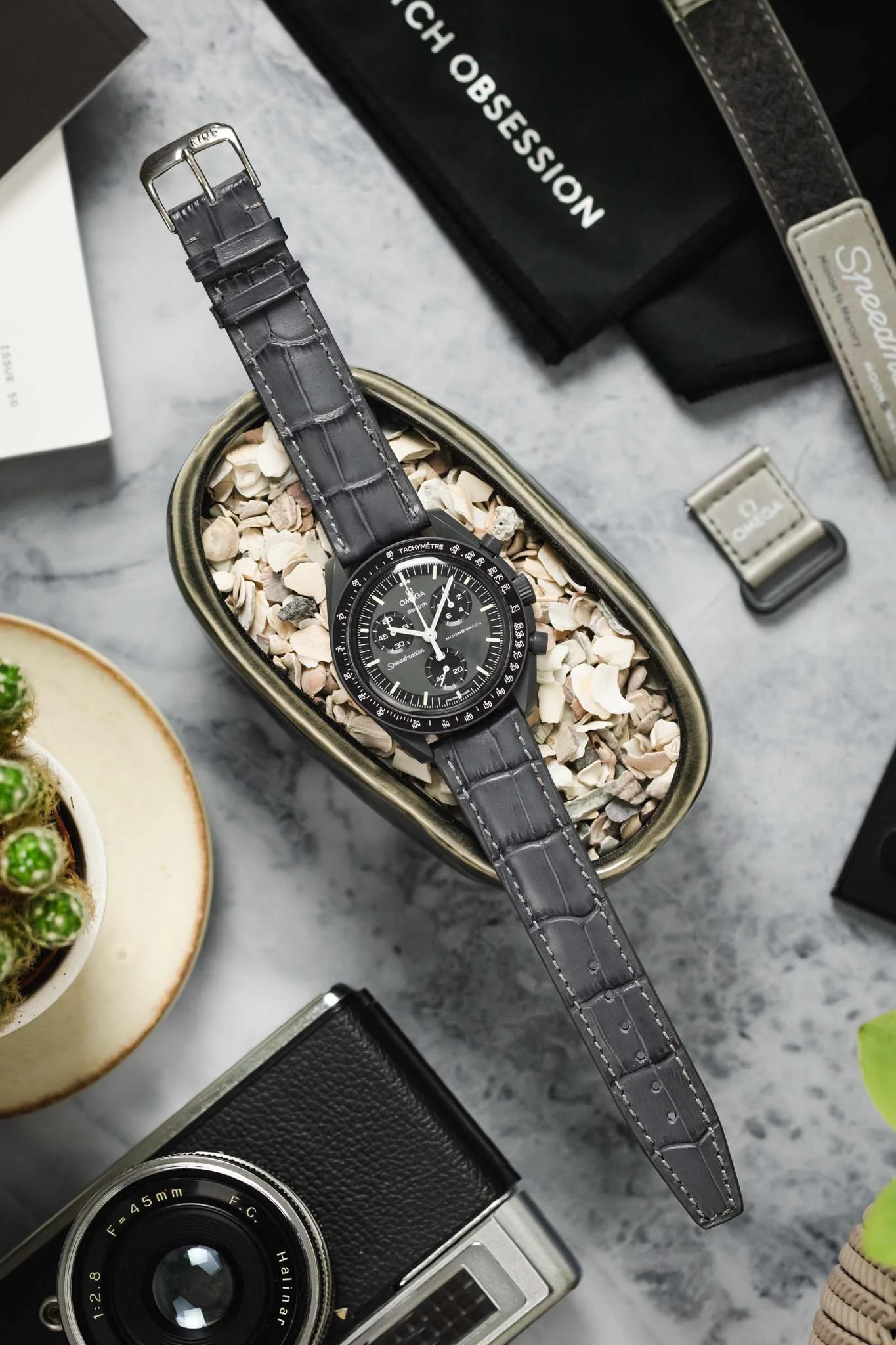RIOS1931 DALLAS Alligator-Embossed Leather Watch Strap in STONE GREY - Image 9