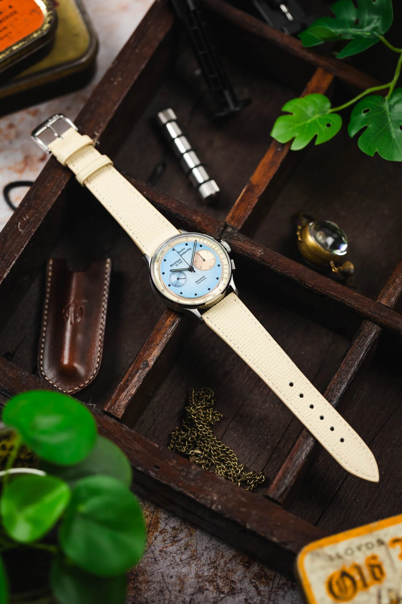 RIOS1931 FRENCH Leather Watch Strap in SAND - Image 6