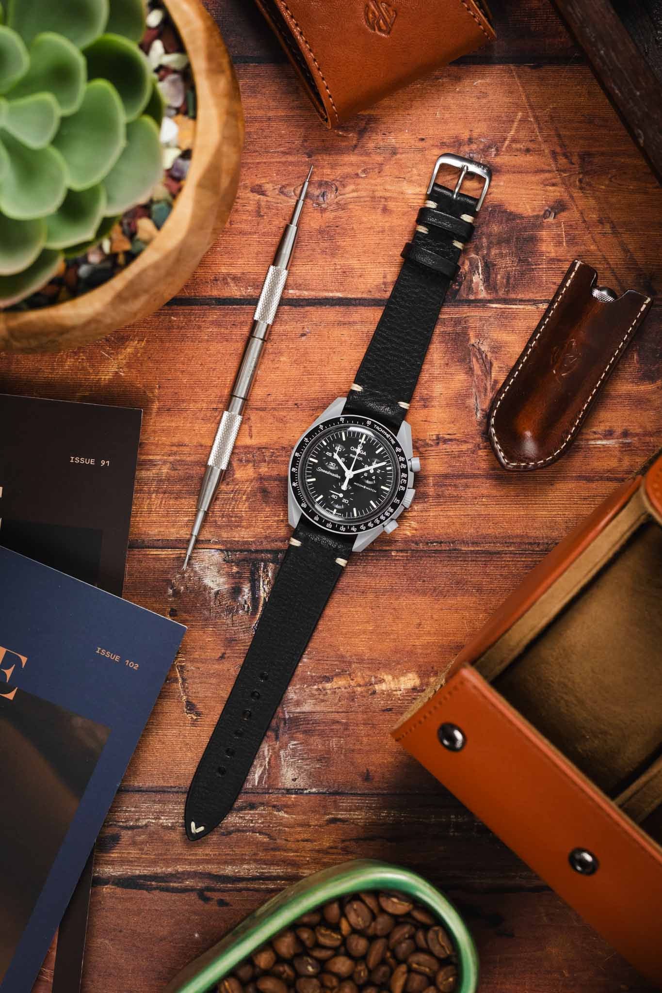 RIOS1931 INZELL Retro Organic Leather Watch Strap in BLACK - Image 9