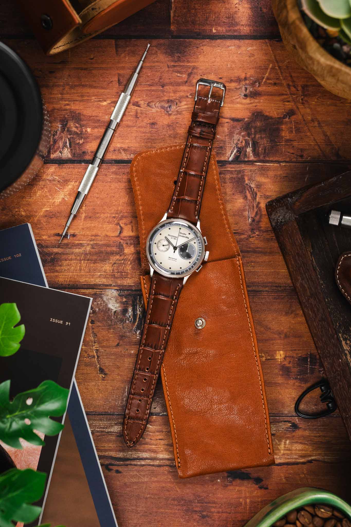 RIOS1931 LOUISIANA Alligator-Embossed Leather Watch Strap in MAHOGANY - Image 9