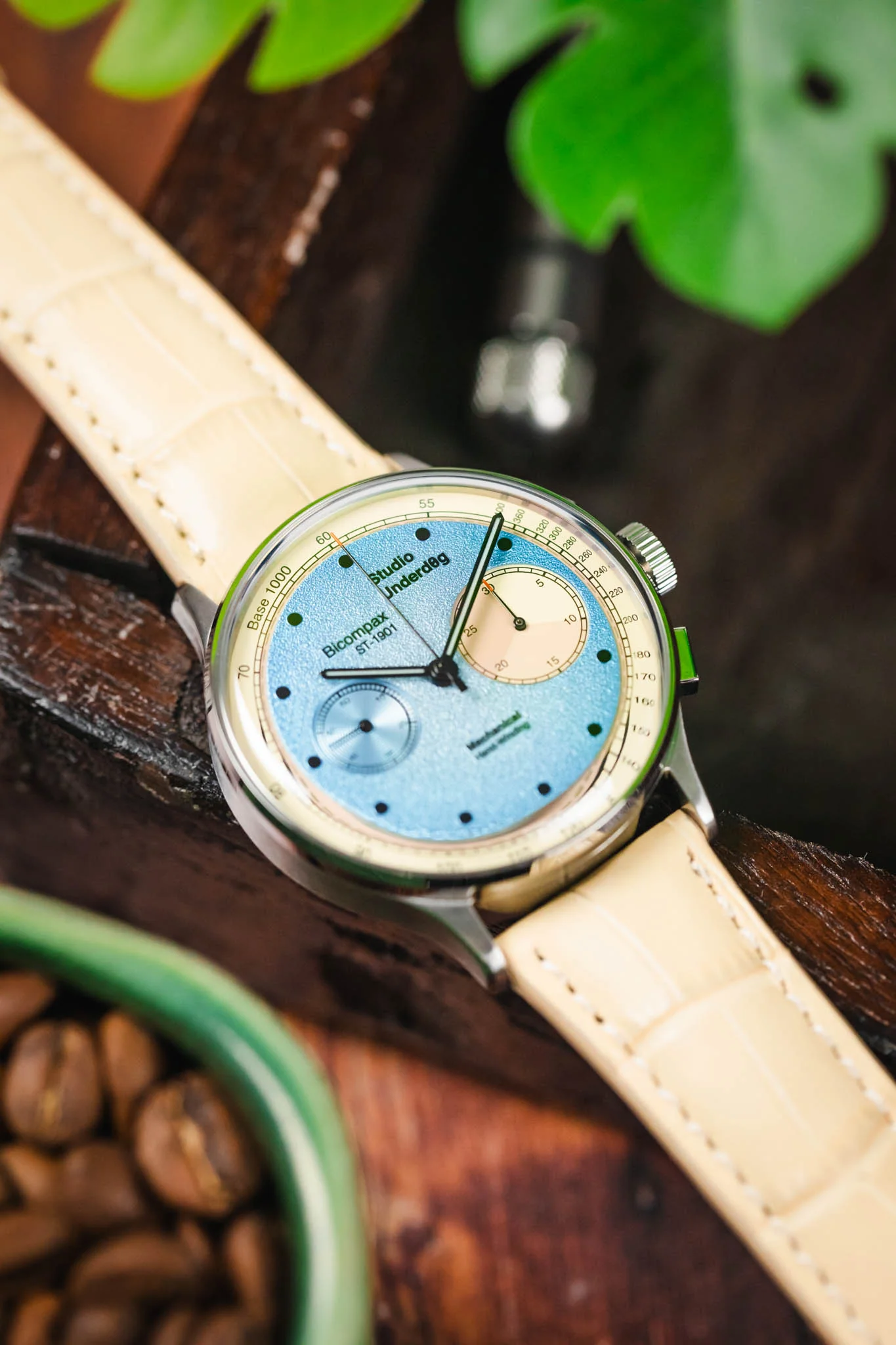 RIOS1931 LOUISIANA Alligator-Embossed Leather Watch Strap in SAND - Image 6