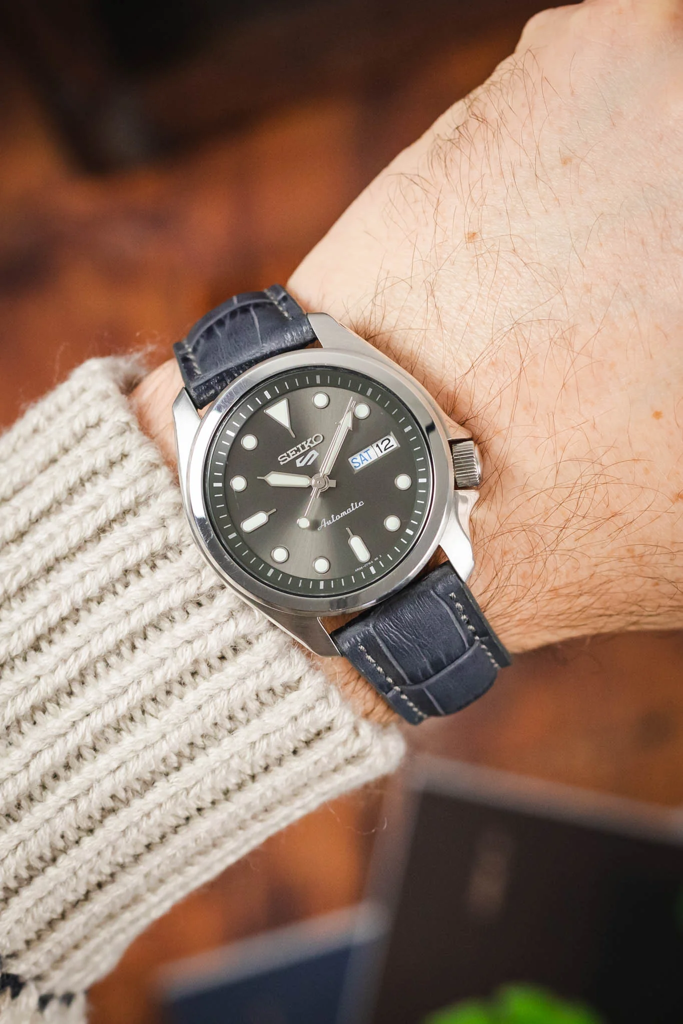 RIOS1931 LOUISIANA Alligator-Embossed Leather Watch Strap in STONE GREY - Image 2