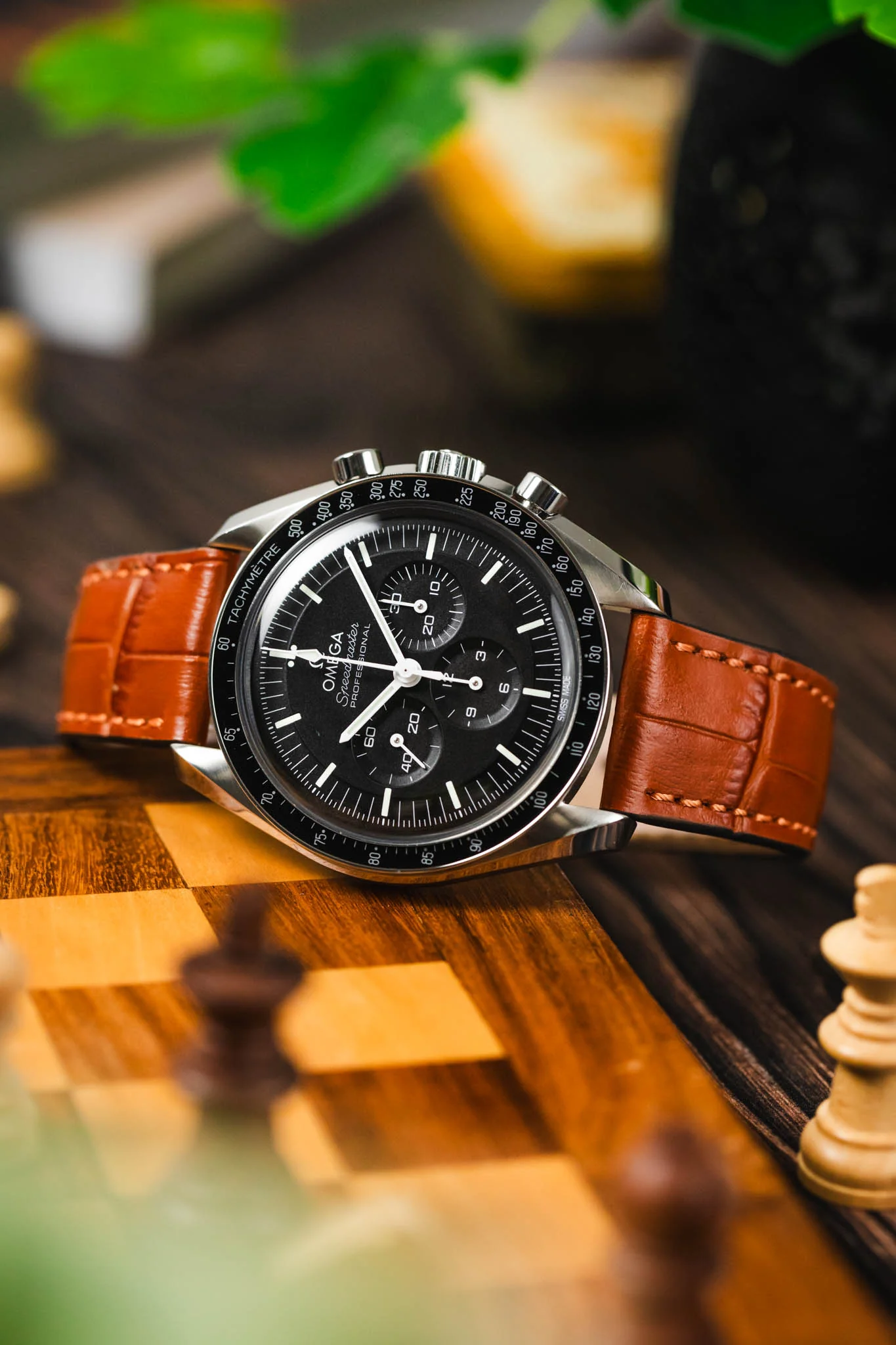 RIOS1931 ORLANDO Alligator-Embossed Leather Watch Strap in COGNAC - Image 4