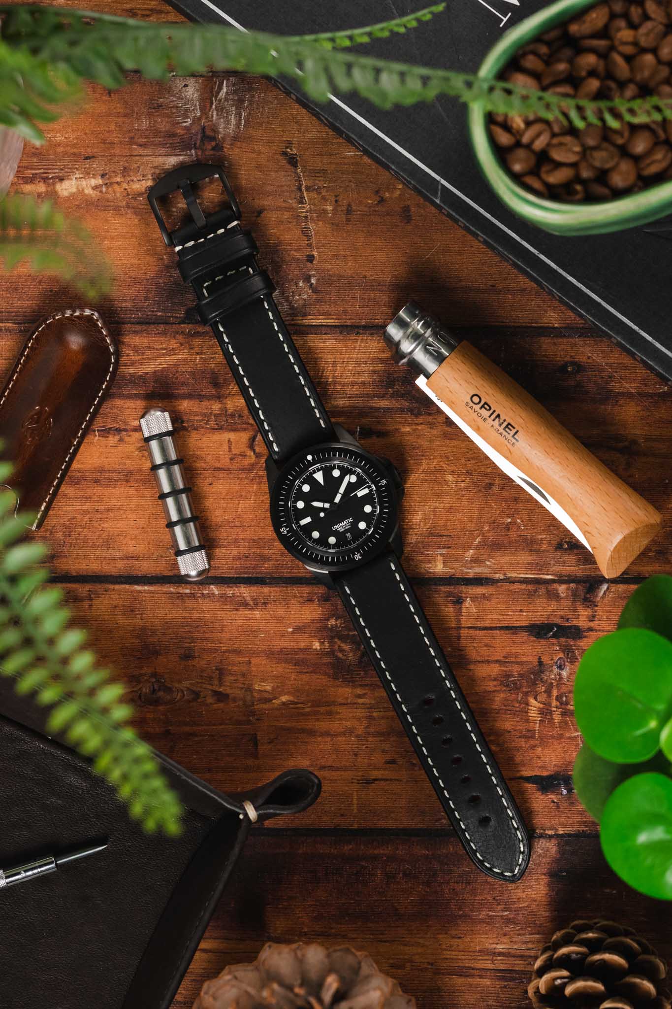 RIOS1931 OXFORD Flat-Padded Vintage Leather Watch Strap in BLACK - Image 6