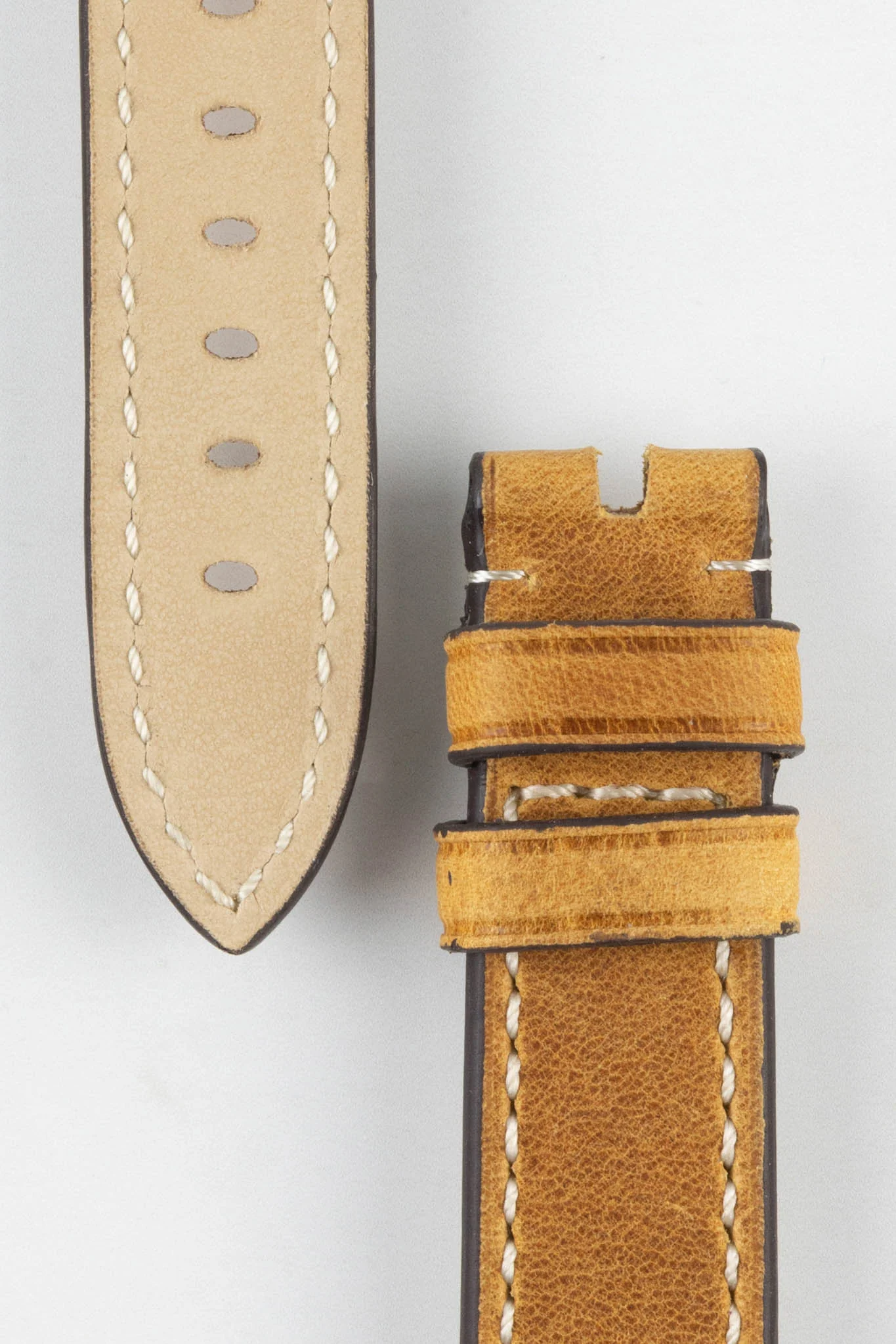RIOS1931 OXFORD Flat-Padded Vintage Leather Watch Strap in HONEY - Image 3