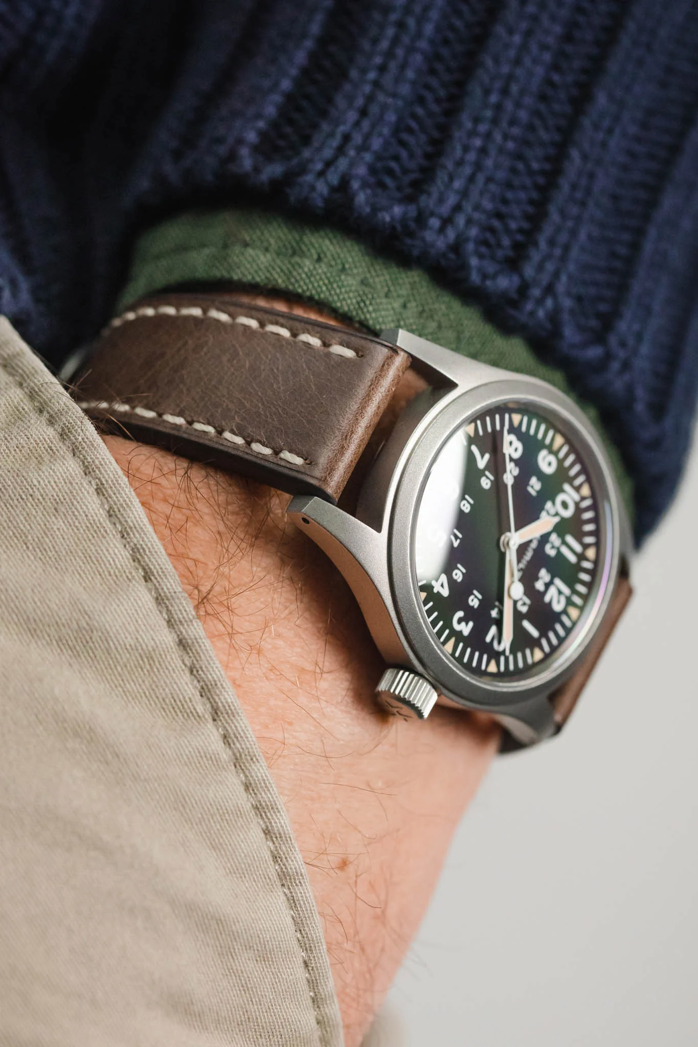 RIOS1931 OXFORD Flat-Padded Vintage Leather Watch Strap in MOCHA - Image 6