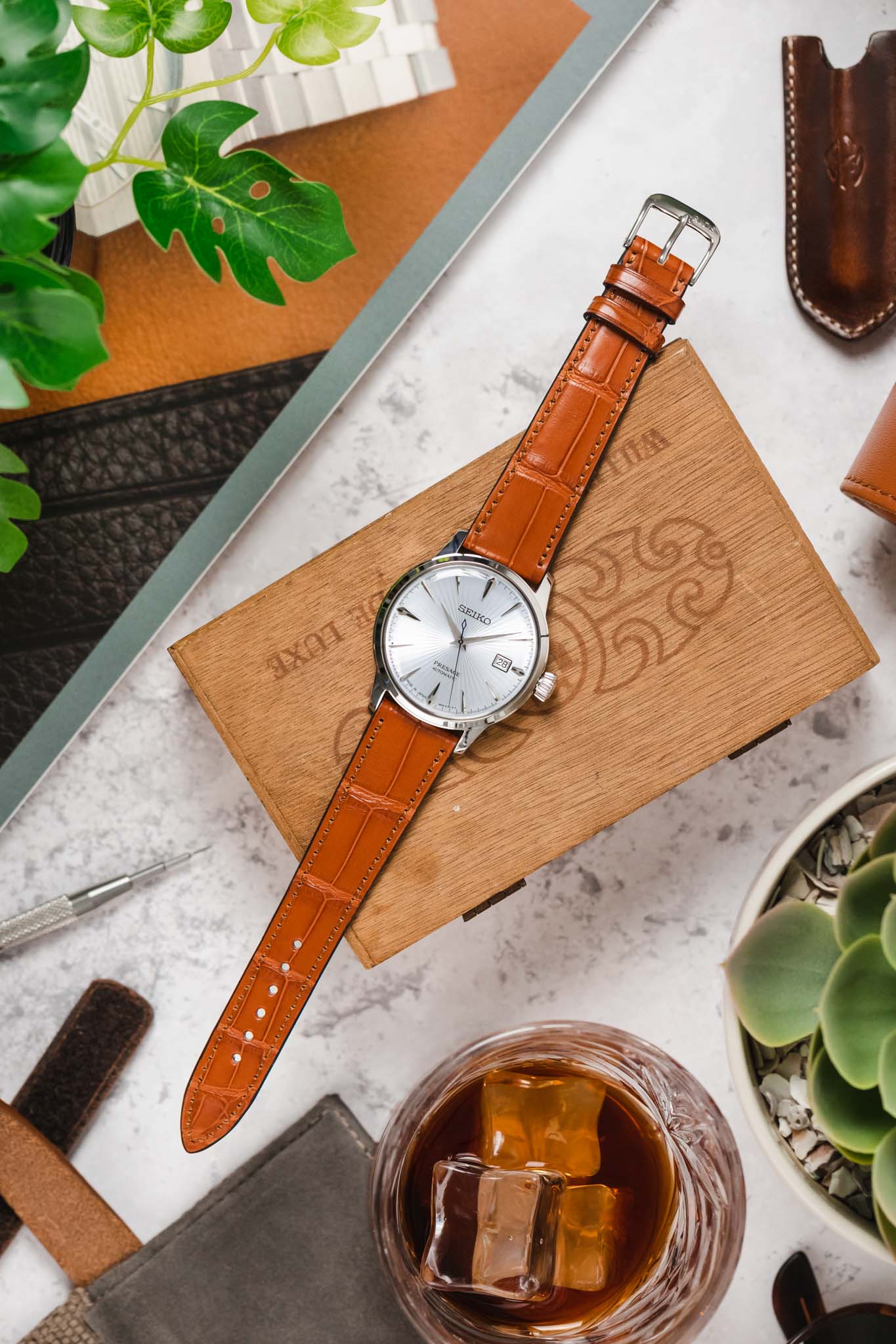 RIOS1931 SENATOR Genuine Alligator Square-Padding Watch Strap in COGNAC - Image 9