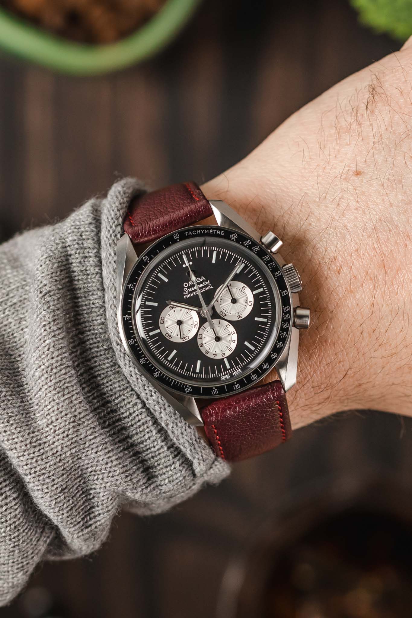 RIOS1931 TEXAS Genuine Buffalo Leather Watch Strap in BURGUNDY - Image 2