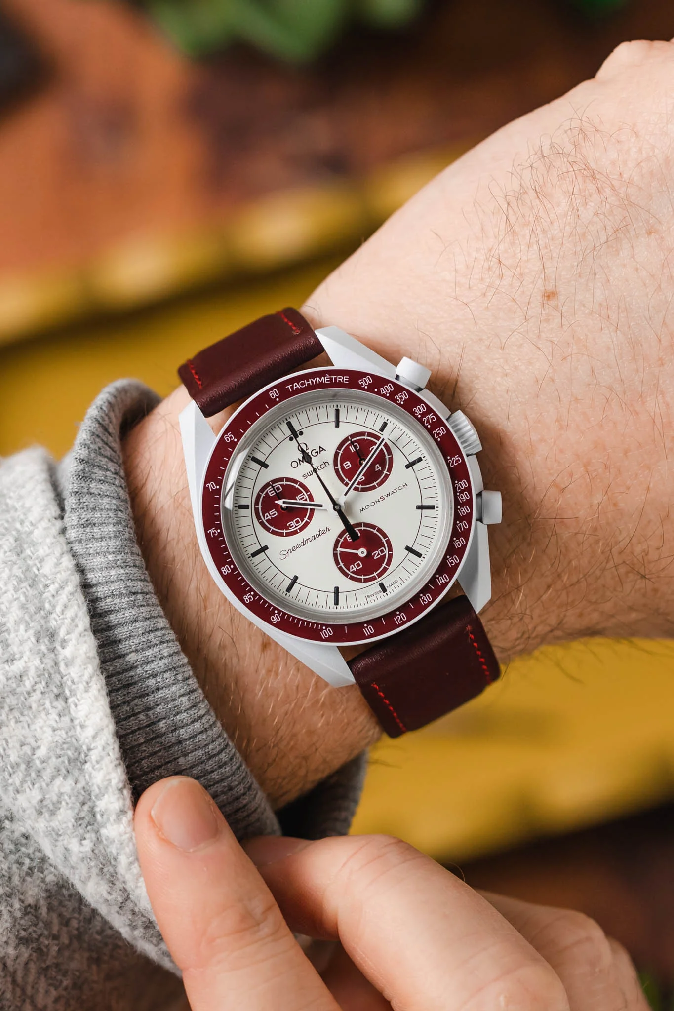 RIOS1931 TOSCANA Square-Padded Calfskin Leather Watch Strap in BURGUNDY - Image 2