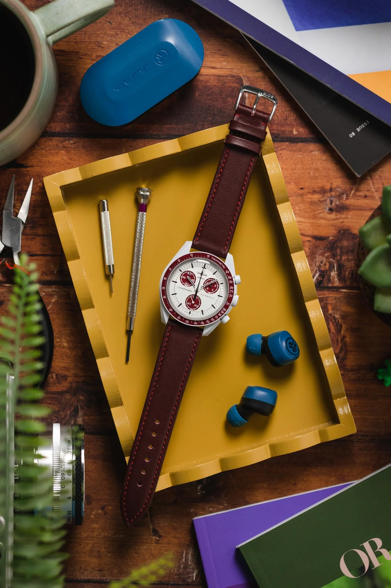 RIOS1931 TOSCANA Square-Padded Calfskin Leather Watch Strap in BURGUNDY - Image 9
