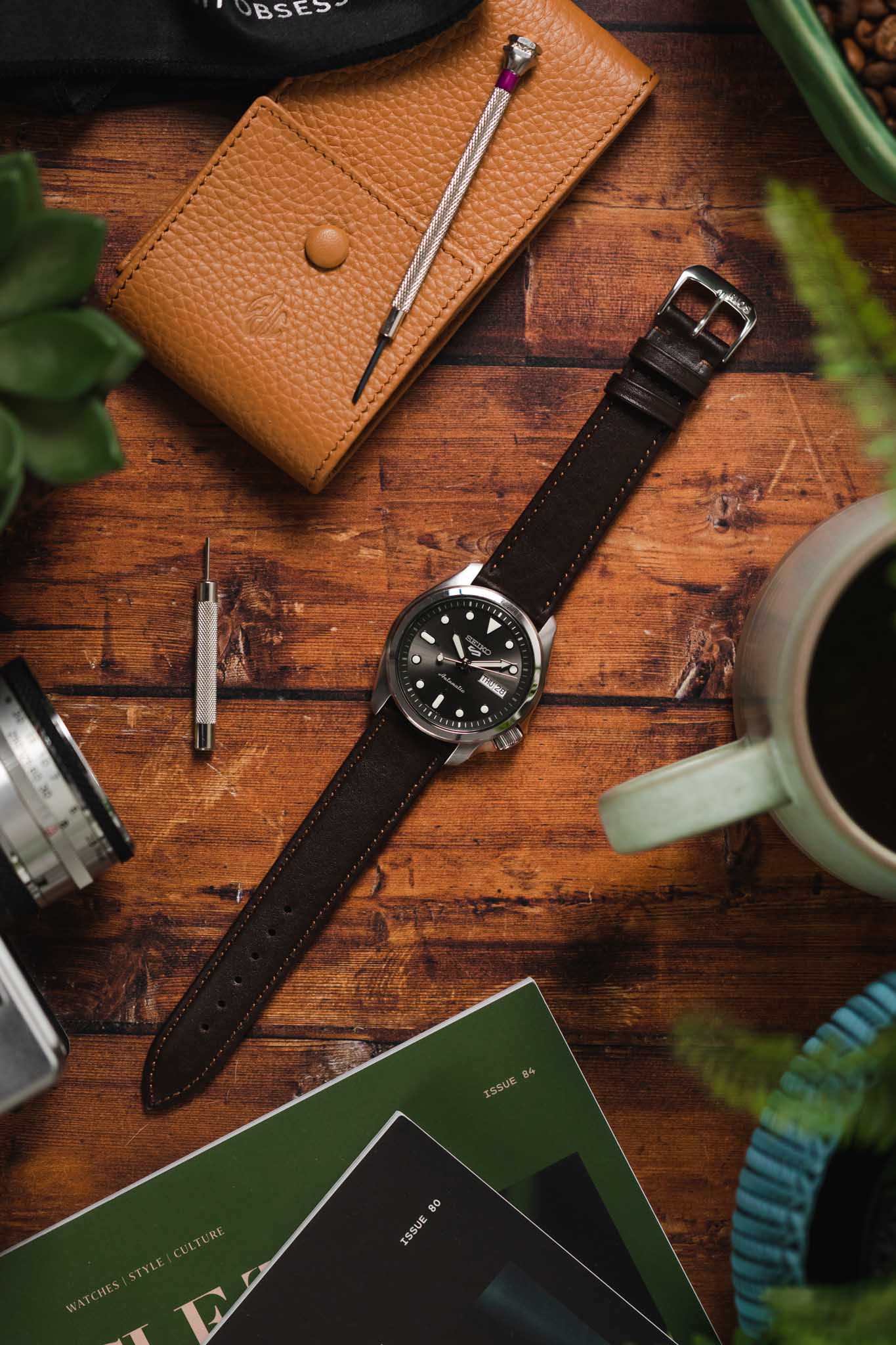 RIOS1931 TOSCANA Square-Padded Calfskin Leather Watch Strap in MOCHA - Image 9