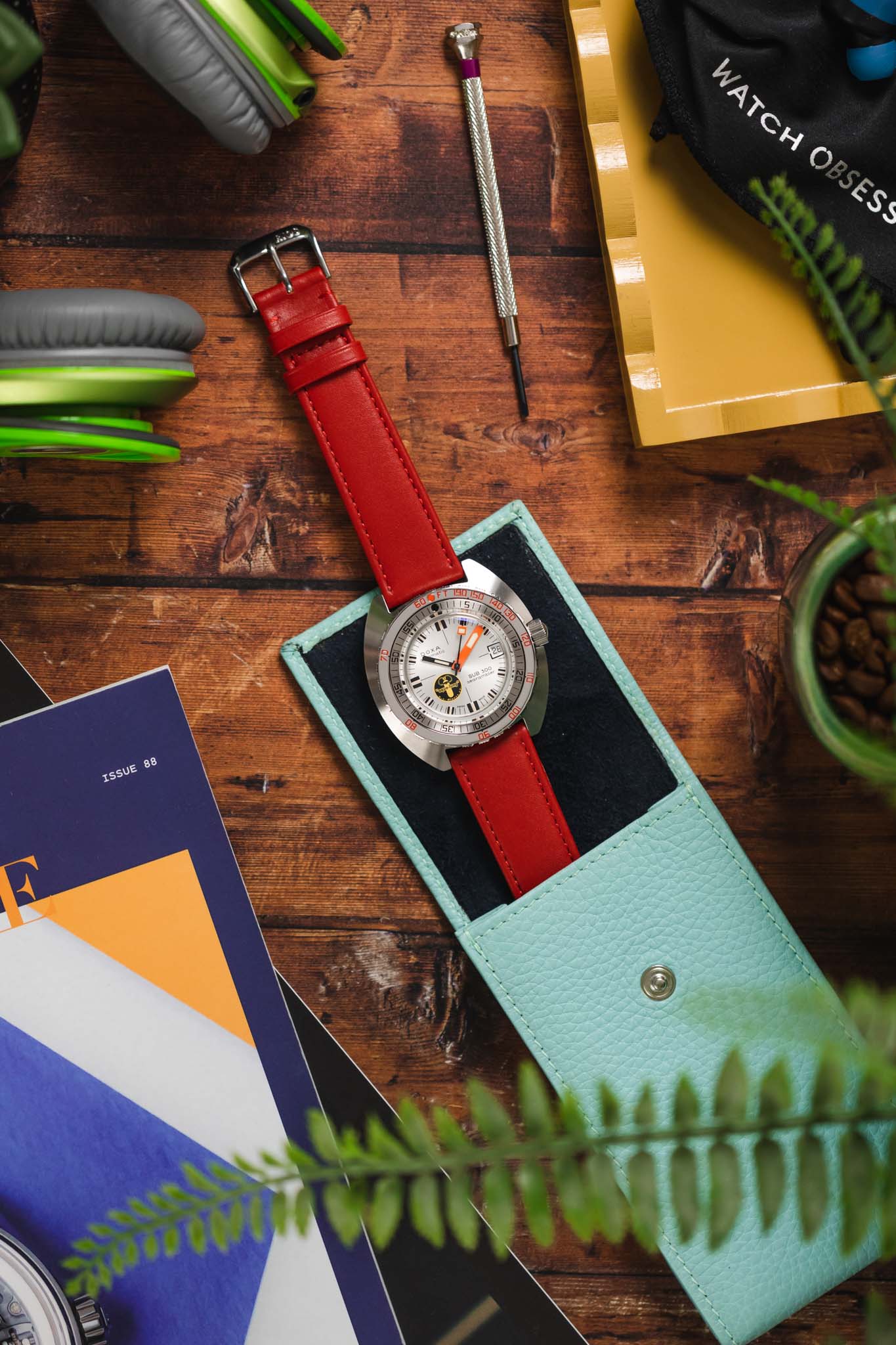 RIOS1931 TOSCANA Square-Padded Calfskin Leather Watch Strap in RED - Image 9