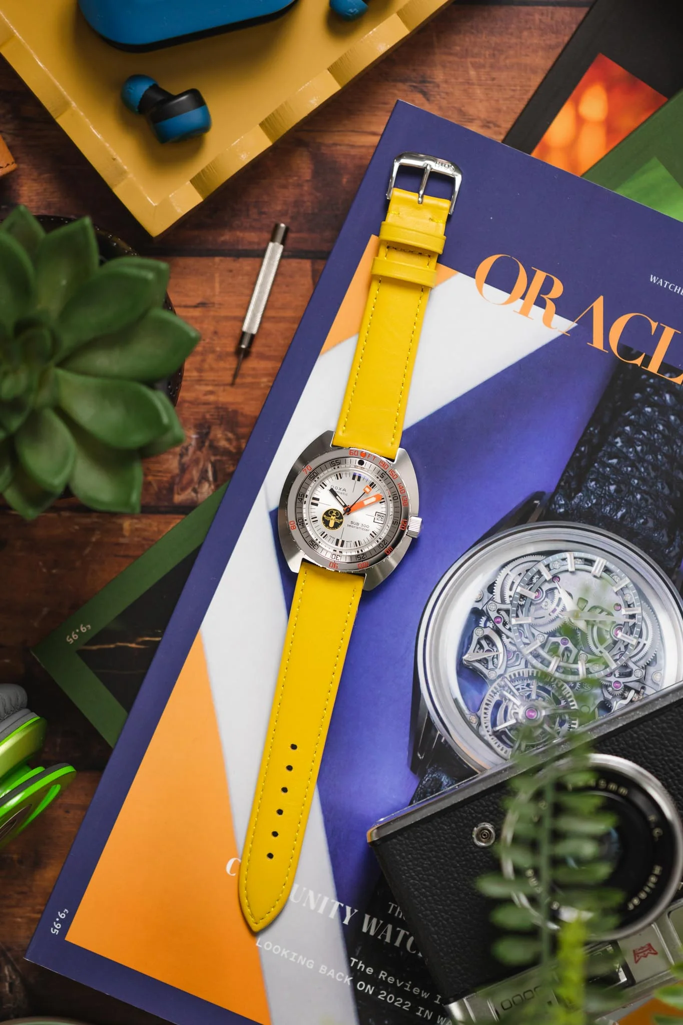 RIOS1931 TOSCANA Square-Padded Calfskin Leather Watch Strap in YELLOW - Image 9