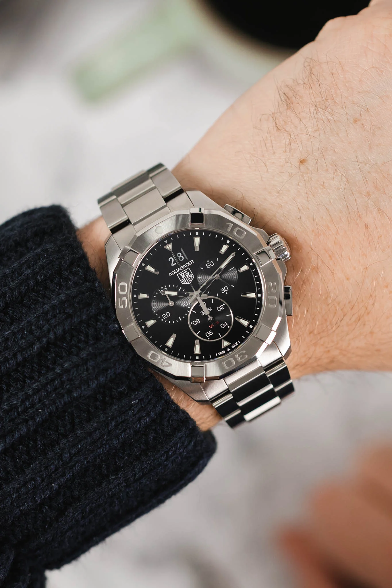 TAG HEUER CAY1110.BA0927 Aquaracer 43mm Quartz Chronograph – Steel Bezel & Black Dial - Image 2