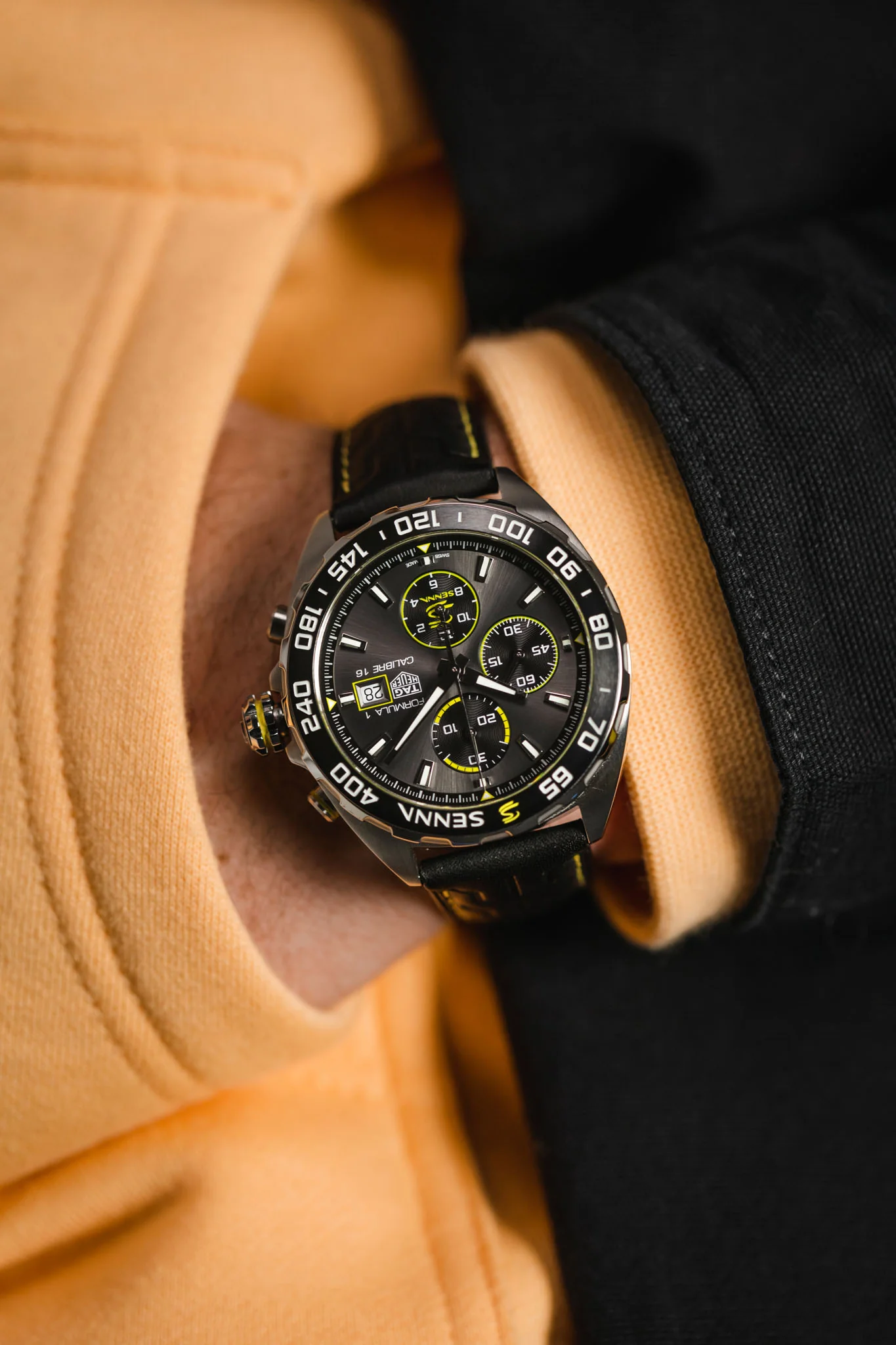 TAG HEUER CAZ201B.FC6487 Formula 1 × Senna 44mm Automatic Chronograph – Black Dial & Leather Strap - Image 4
