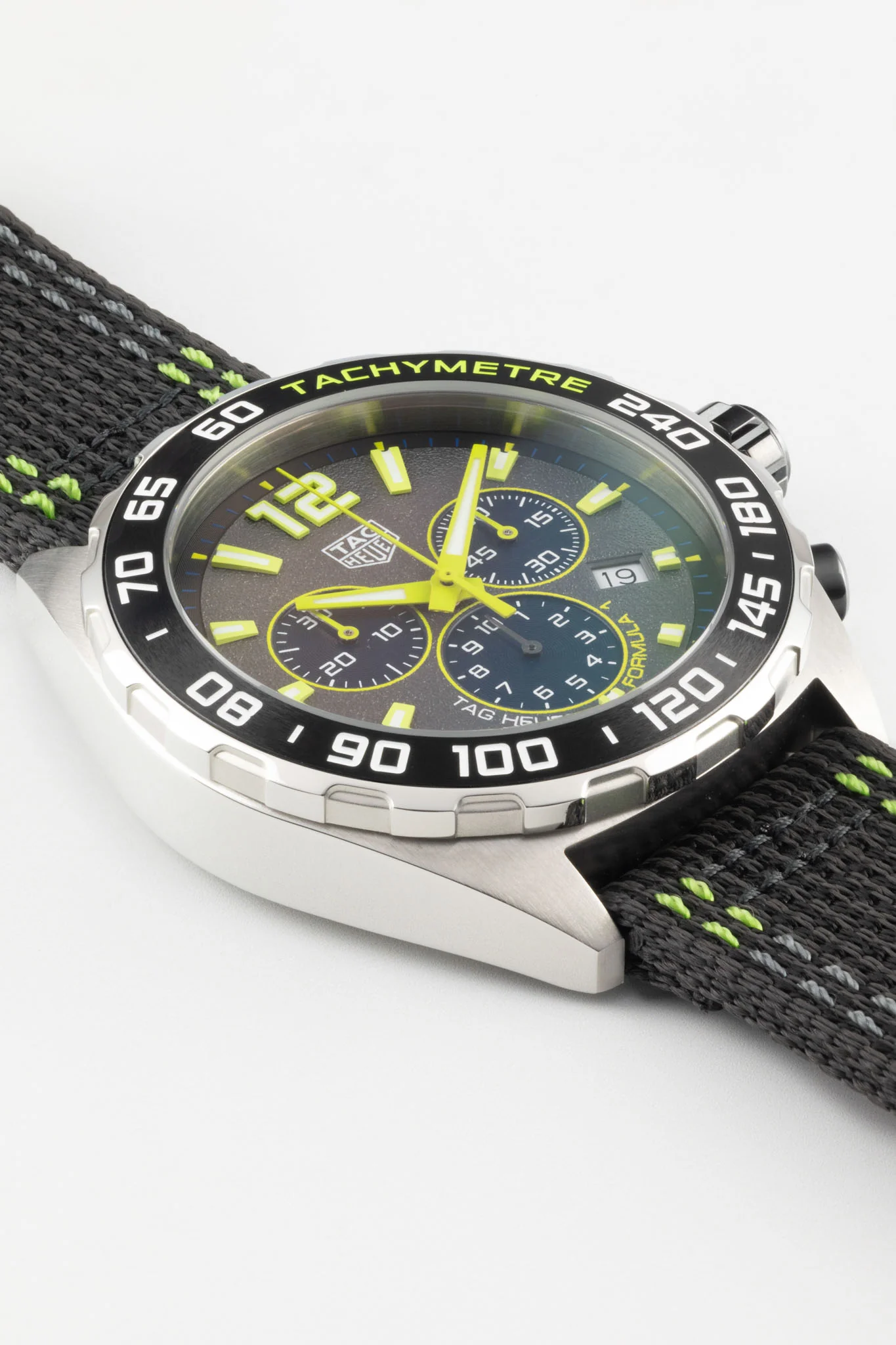 TAG HEUER Formula 1 Quartz Watch – Grey Asphalt dial 43mm - Image 3