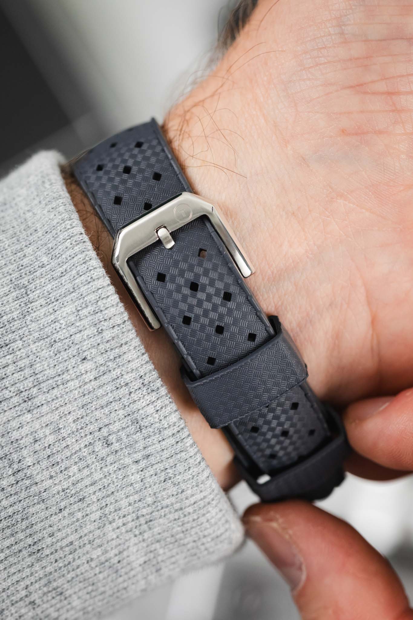 TROPIC® Dive Watch Strap in ANTHRACITE - Image 6