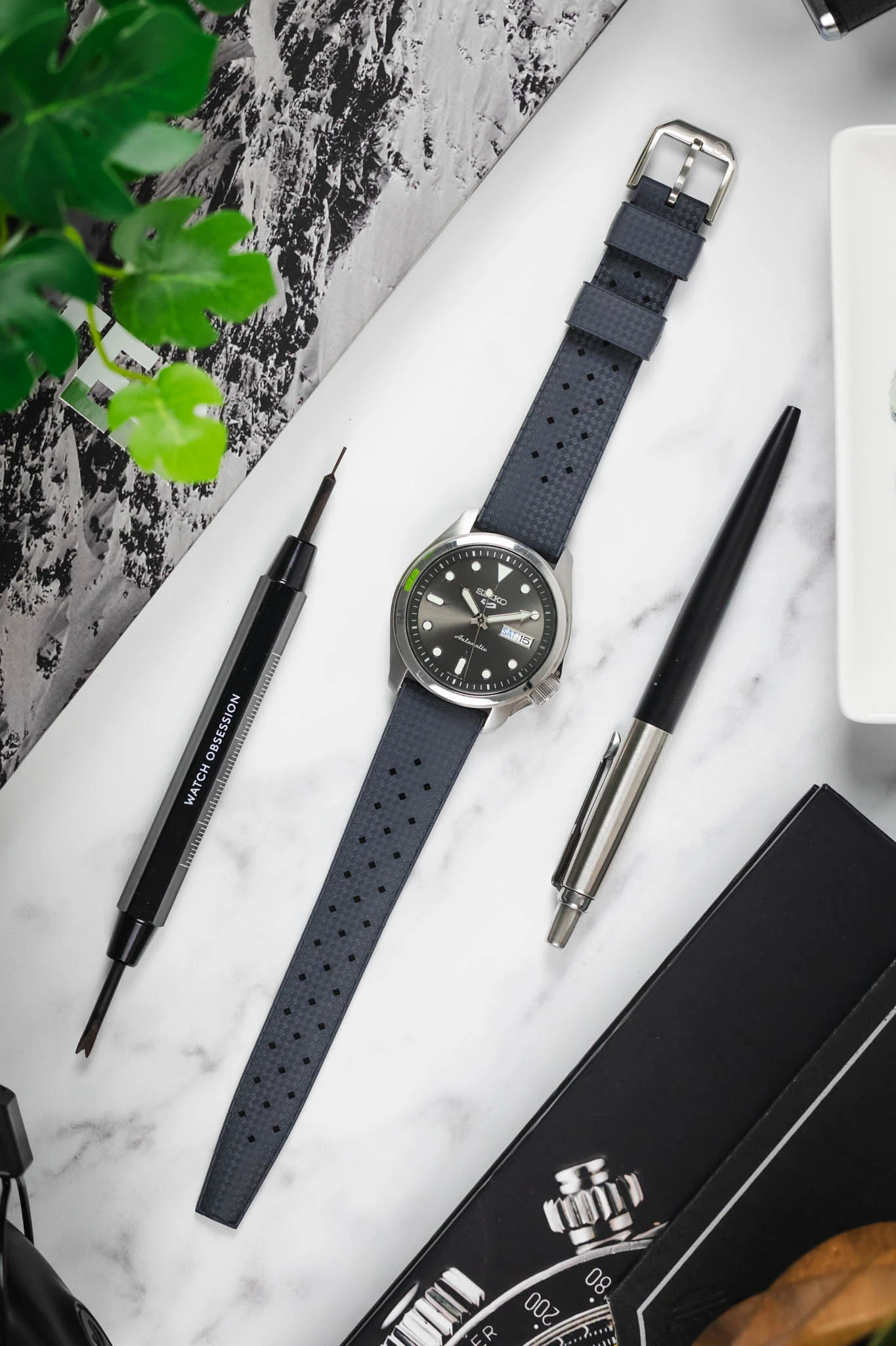 TROPIC® Dive Watch Strap in ANTHRACITE - Image 8