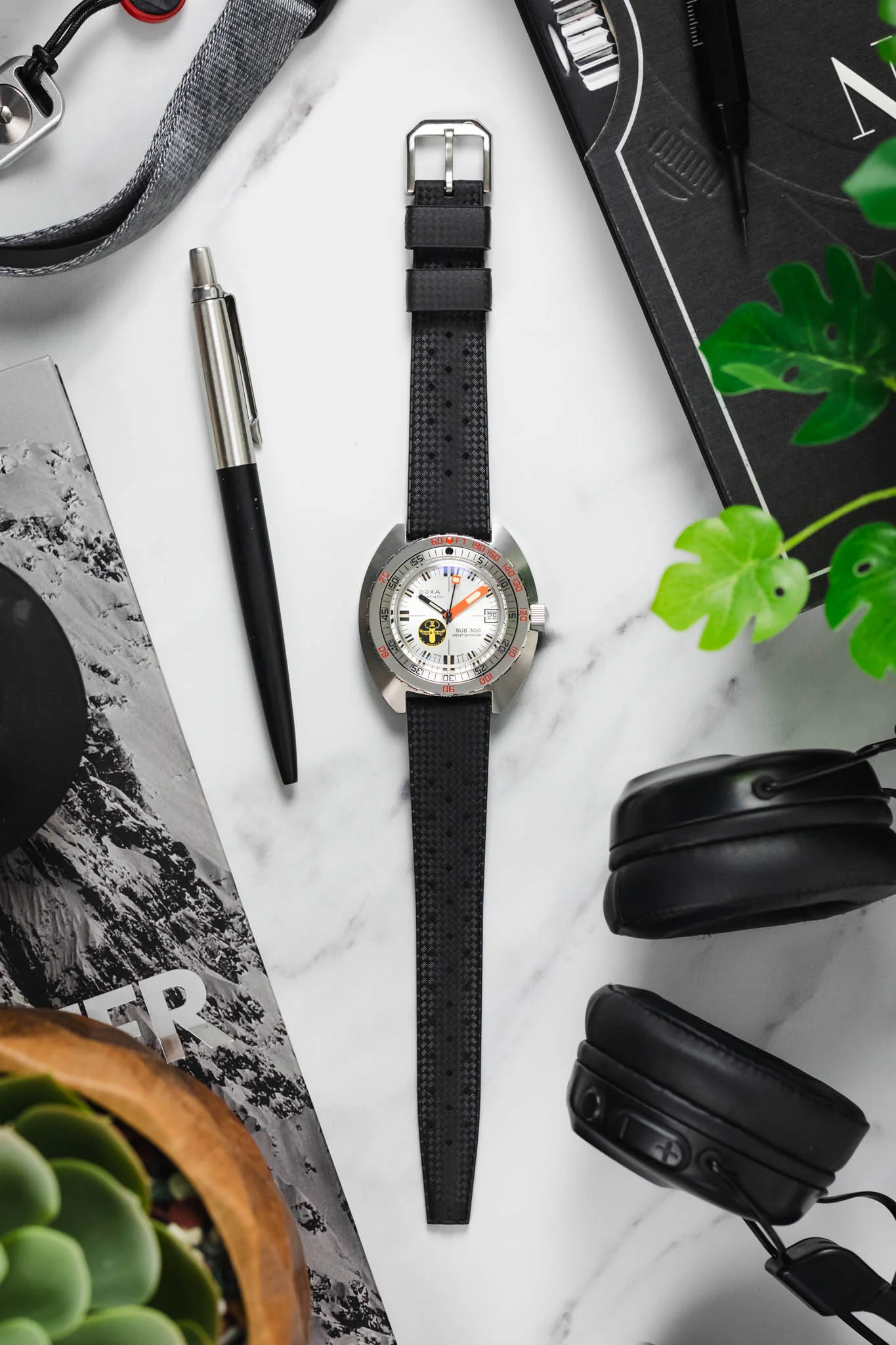 TROPIC® Dive Watch Strap in BLACK - Image 8