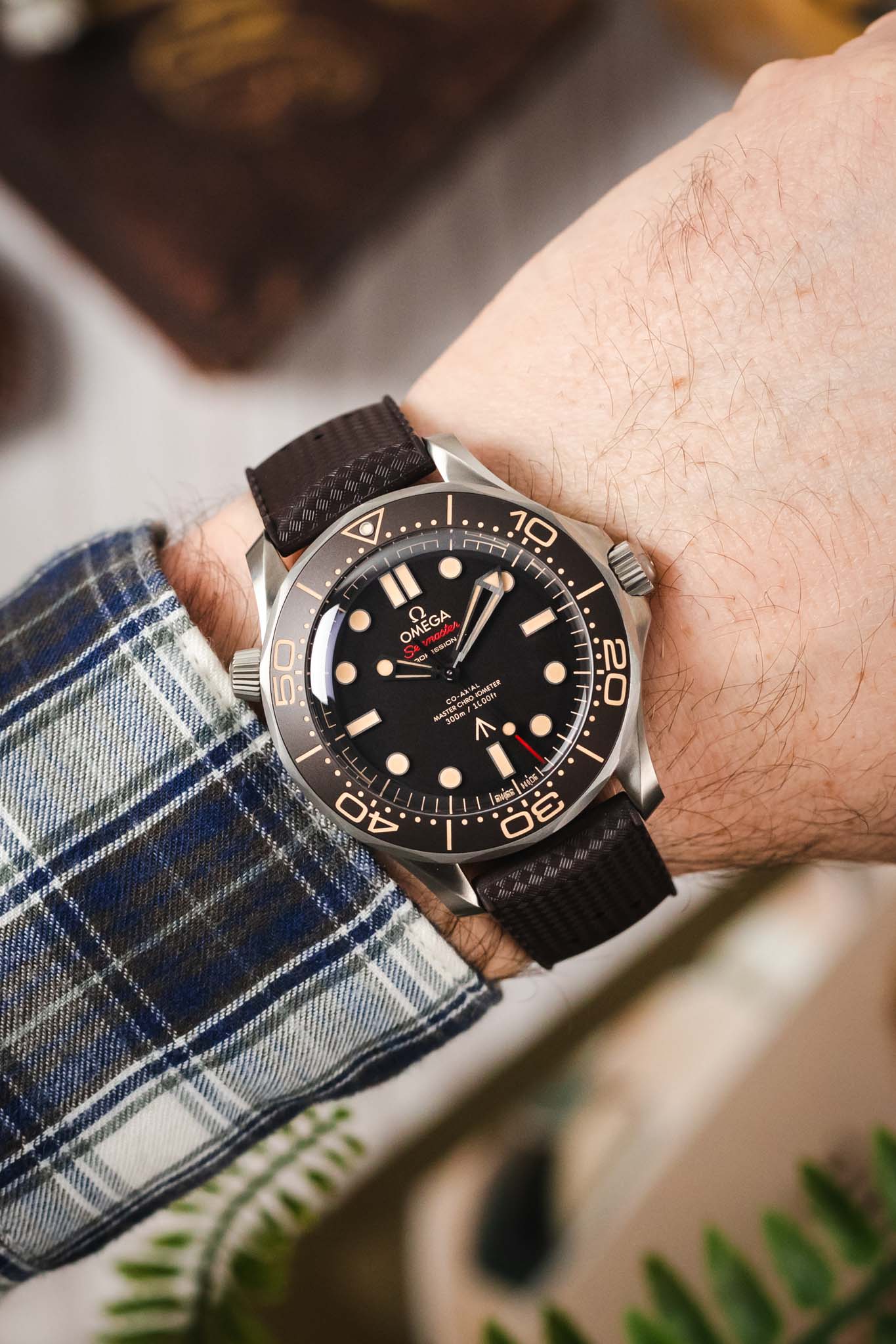 TROPIC® Dive Watch Strap in BROWN - Image 2