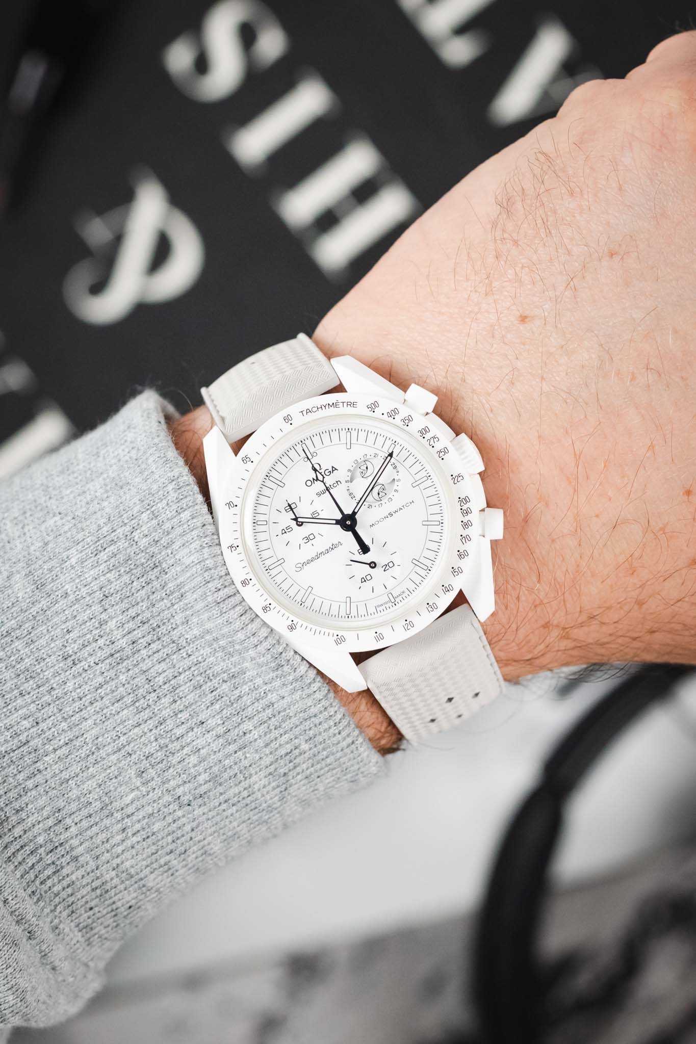 TROPIC® Dive Watch Strap in LIGHT GREY - Image 2