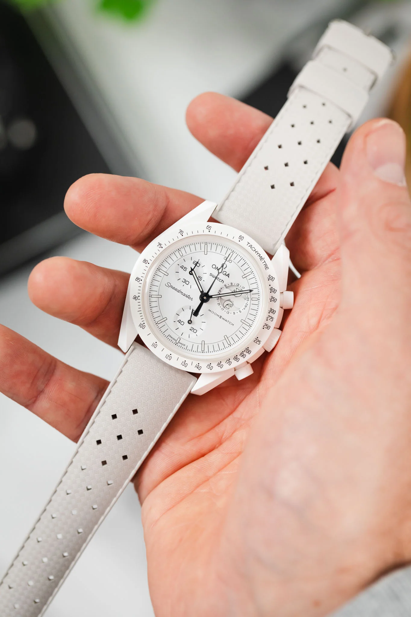 TROPIC® Dive Watch Strap in LIGHT GREY - Image 6