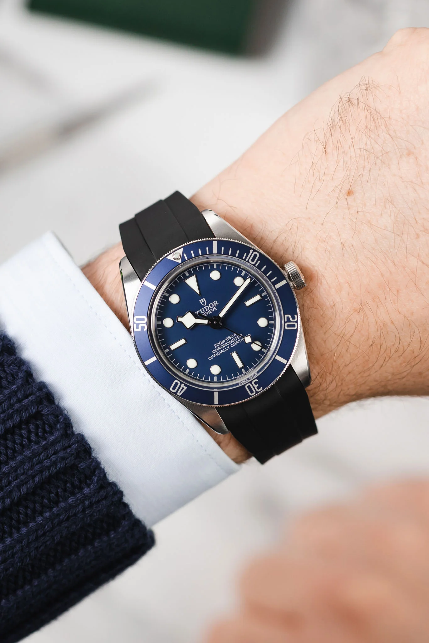 VANGUARD Integrated Rubber Watch Strap for Tudor Black Bay58 in BLACK - Image 2